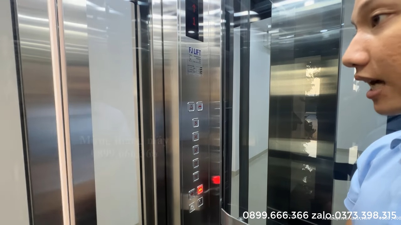 Thang máy gia đình khung thép vách kính 350 kg cho nhà ống 2 phòng mỗi tầng tại Châu Quỳ Hà Nội - Hình 21 Thang máy gia đình khung thép vách kính 350 kg cho nhà ống 2 phòng mỗi tầng tại Châu Quỳ Hà Nội - Hình 21