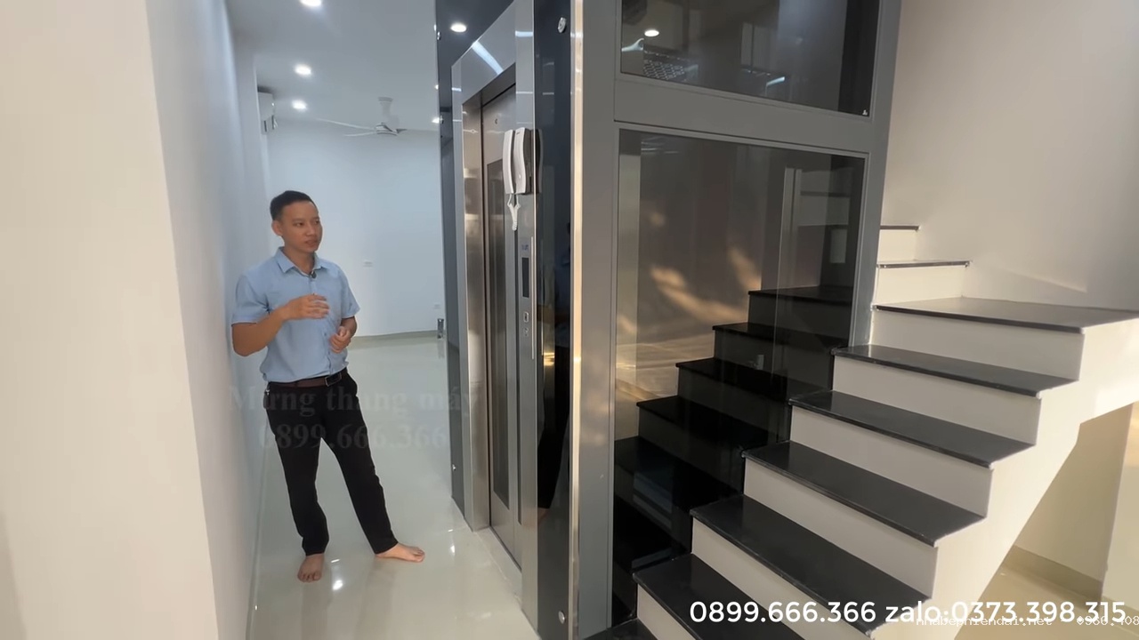 Thang máy gia đình khung thép vách kính 350 kg cho nhà ống 2 phòng mỗi tầng tại Châu Quỳ Hà Nội - Hình 25 Thang máy gia đình khung thép vách kính 350 kg cho nhà ống 2 phòng mỗi tầng tại Châu Quỳ Hà Nội - Hình 25