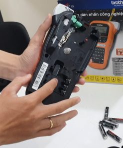 Máy in nhãn cầm tay Brother PT-E110VP - chi tiết máy 2