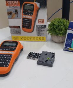 Máy in nhãn cầm tay Brother PT-E110VP