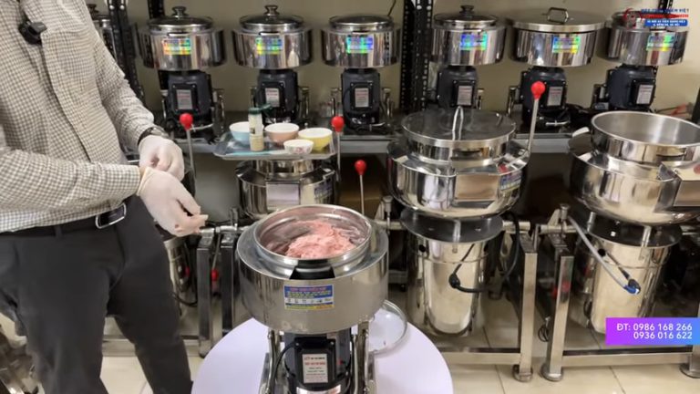 Khám phá MÁY XAY THỊT LÀM GIÒ CHẢ 1KG Luôn Là Số Một Cho Gia Đình (3)