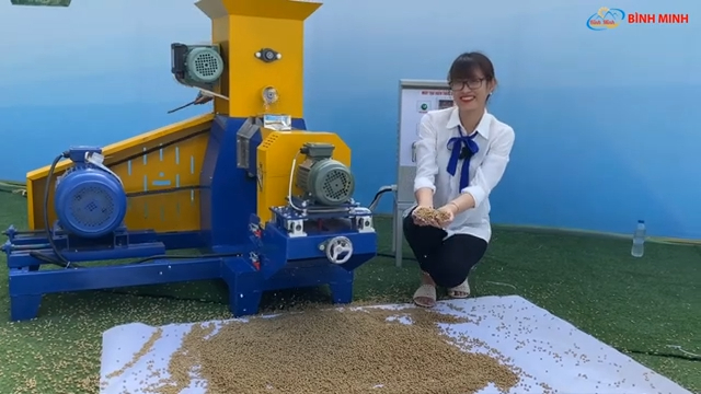 Máy Ép Cám Viên Nổi Cho Cá 40k Giá Rẻ Nhất Của Bình Minh