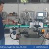 Máy dán nhãn chai tròn tự động – cấu tạo khung inox và vật liệu hợp kim bền bỉ