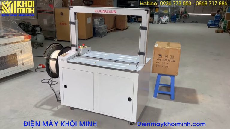 Máy đóng đai thùng tự động KMS-101A Máy đóng đai thùng tự động KMS-101A tự động đóng siết dây đai nhựa thùng carton giá rẻ