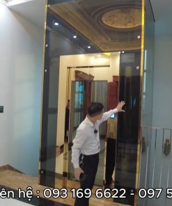 Mẫu thang máy kính gia đình tải trọng 450kg đang được nhiều khách hàng lựa chọn hiện nay tại nhabephiendai.net