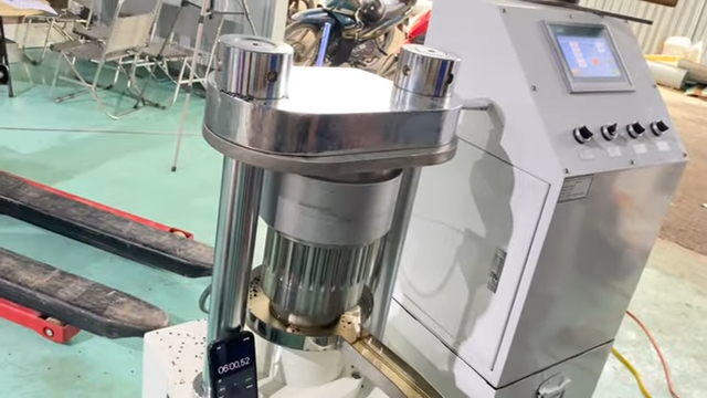 Trải nghiệm MÁY ÉP DẦU THỦY LỰC - ÉP LẠNH 100%, vận hành im ru (5)