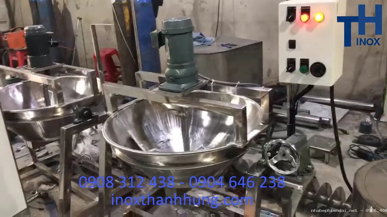 Chảo Xào Nhân Công Nghiệp Trong Gia Công Nhân Bánh Số Lượng Lớn