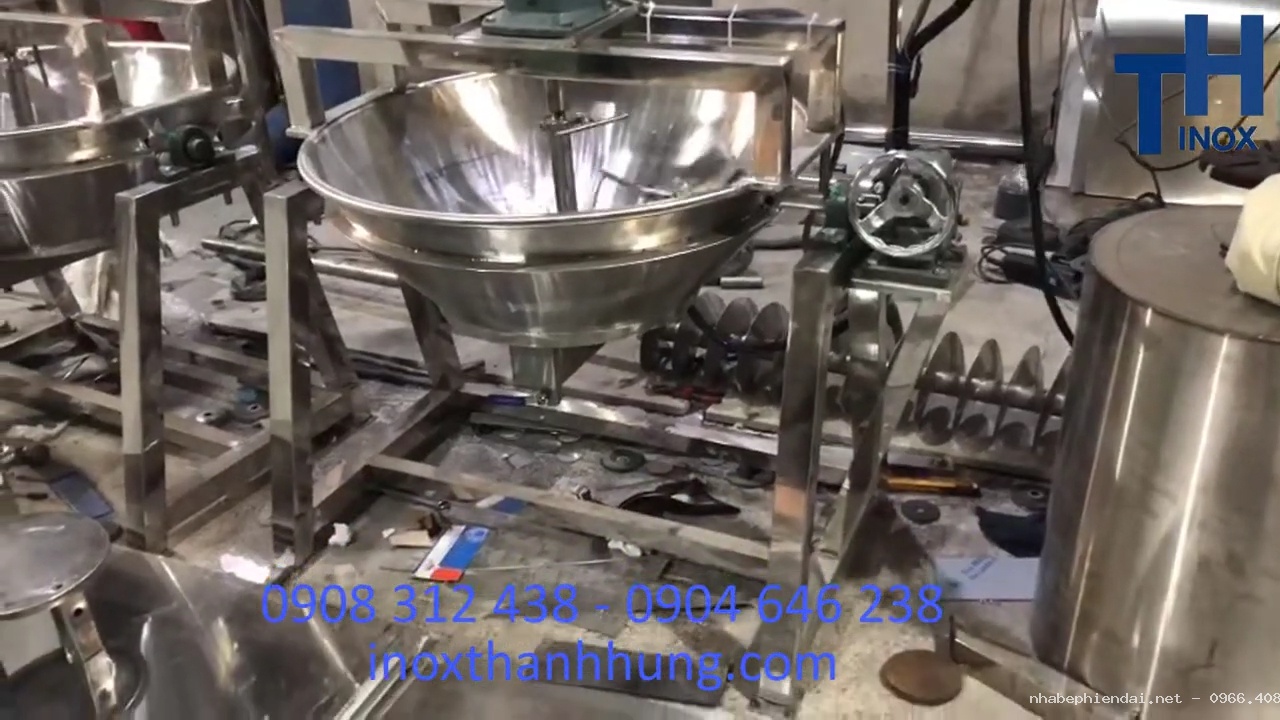 Chảo Xào Nhân Công Nghiệp Trong Gia Công Nhân Bánh Số Lượng Lớn