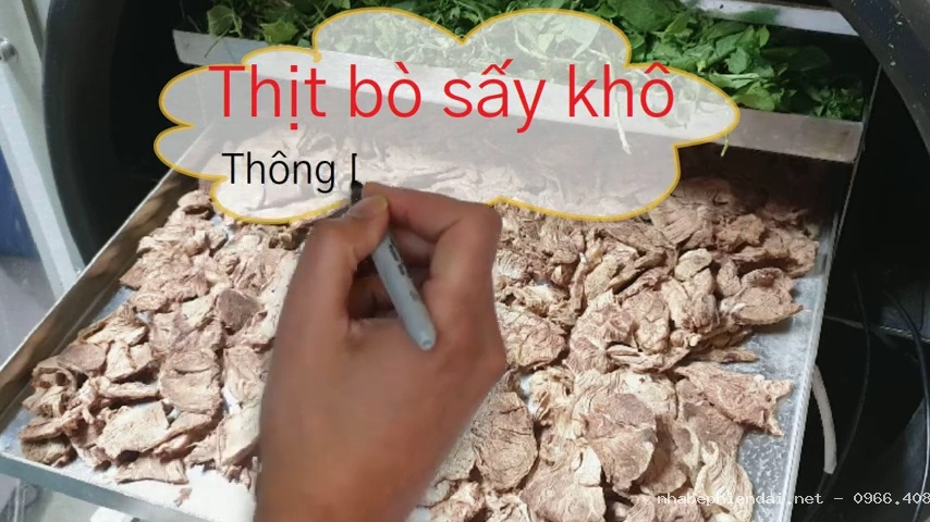 Cách sấy thịt bò khô bằng máy sấy thực phẩm thông dụng và cao cấp