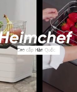 thêm cấu trúc Heading, tối ưu từ khóa SEO và viết liền mạch, ( không được lược bỏ nội dung tôi gửi, chỉ sử dụng nội dung tôi đưa vào,KHÔNG ĐƯỢC TỰ Ý THÊM NỘI DUNG) , Heading chỉ cần 4 hoặc 5 không cần tách nhiều tránh tình trạng nội dung ít, Heading phải có thêm từ khoá và loại bỏ các từ/cụm từ không cần thiết như “nhabephiendai.net”, “0966408078”, “xin chào”, “hôm nay”, “video”: Một thiết bị rất quen thuộc trong ngành chế biến thực phẩm. Hiện nay các sản phẩm chiên chân không như mít sấy giòn, chuối sấy giòn, khoai sấy giòn, nấm sấy giòn hay nhiều loại snack từ rau củ quả đang ngày càng phổ biến trên thị trường. Những sản phẩm này không chỉ có hương vị hấp dẫn mà còn giữ được màu sắc tự nhiên và giá trị dinh dưỡng của nguyên liệu. Vậy để sản xuất ra những sản phẩm giòn xốp như vậy thì quy trình thực hiện như thế nào? Tất nhiên một thiết bị không thể thiếu chính là máy chiên chân không.  VinaOrganic tự hào là một trong những đơn vị tiên phong trong lĩnh vực nghiên cứu và chế tạo máy chiên chân không tại thị trường Việt Nam. Và ngay bên cạnh Hoa đây chính là chiếc máy chiên chân không với năng suất 50kg nguyên liệu cho mỗi mẻ. Model này có mã VC-50 và nằm trong series máy chiên chân không phiên bản nâng cấp mới nhất năm 2024 do VinaOrganic nghiên cứu và chế tạo. Đây là dòng máy có năng suất lớn, vì vậy thiết bị được đầu tư rất kỹ về thiết kế cơ khí, công nghệ vận hành cũng như hệ thống điều khiển để đảm bảo rằng sản phẩm sau khi chiên đạt độ giòn xốp tốt nhất. Và ngay bây giờ chúng ta hãy cùng tìm hiểu xem chiếc máy này có những ưu điểm đặc biệt nào.  Công nghệ chiên chân không đã được VinaOrganic nghiên cứu và phát triển trong hơn 10 năm qua. Mục tiêu của công nghệ này là tạo ra những sản phẩm giòn xốp nhưng vẫn giữ được cấu trúc tự nhiên, màu sắc, hương vị và đặc biệt là giá trị dinh dưỡng của nguyên liệu ban đầu. Những kinh nghiệm và kết quả nghiên cứu trong suốt quá trình đó đã được áp dụng vào các phiên bản máy chiên chân không mà VinaOrganic sản xuất.  Trước hết là về thiết kế tổng thể. Máy chiên chân không 50kg được thiết kế theo phong cách hiện đại và mang tính công nghiệp cao. Toàn bộ thân máy được chế tạo từ inox 304, đây là loại vật liệu chuyên dùng trong ngành thực phẩm vì có độ bền cao, chống ăn mòn tốt, đảm bảo an toàn vệ sinh thực phẩm và có tuổi thọ sử dụng lâu dài, có thể lên đến 10–20 năm nếu vận hành và bảo trì đúng cách.  Các bộ phận của máy đã được đội ngũ kỹ sư của VinaOrganic nghiên cứu và bố trí lại một cách khoa học nhằm đảm bảo tính thẩm mỹ cũng như tối ưu hiệu quả vận hành. Một số chi tiết quan trọng của máy đã được cải tiến để tối ưu quá trình chiên sản phẩm như hệ thống điều chỉnh áp suất, hệ thống gia nhiệt, kiểm soát nhiệt độ cũng như các yếu tố liên quan đến quá trình truyền nhiệt và tách dầu trong sản phẩm. Nhờ đó quá trình chiên diễn ra ổn định và cho ra sản phẩm có chất lượng đồng đều.  Máy được trang bị hệ thống điều khiển trung tâm hiện đại với màn hình cảm ứng. Tất cả các thông số vận hành như áp suất chân không, nhiệt độ chiên, thời gian chiên, tốc độ quay giỏ chiên hay chế độ nâng hạ giỏ đều có thể được điều khiển trực tiếp trên màn hình. Điều này giúp người vận hành dễ dàng kiểm soát toàn bộ quá trình chiên và đảm bảo sản phẩm sau khi chiên đạt chất lượng tốt nhất.  Tiếp theo là buồng chiên của máy. Buồng chiên được thiết kế với kích thước lớn để đáp ứng năng suất 50kg nguyên liệu cho mỗi mẻ. Cửa quan sát phía trước cũng đã được cải tiến giúp người vận hành có thể quan sát rõ hơn quá trình chiên diễn ra bên trong. Bên cạnh đó thiết kế cửa máy vẫn đảm bảo độ kín và an toàn khi vận hành trong môi trường chân không.  Ở phía sau máy, các hệ thống phụ trợ như hệ thống ngưng tụ, hệ thống gia nhiệt, hệ thống bơm chân không và các bộ phận kỹ thuật khác đã được bố trí lại một cách khoa học. Nhờ thiết kế này, mặc dù là một thiết bị công nghiệp có kích thước lớn nhưng máy vẫn gọn gàng và thuận tiện trong việc bố trí trong nhà xưởng. Hệ thống bánh xe chịu lực cũng giúp việc di chuyển máy trở nên dễ dàng hơn khi cần sắp xếp lại khu vực sản xuất.  Với một hệ thống máy chiên chân không công nghiệp như vậy, các cơ sở sản xuất có thể dễ dàng bố trí nhiều máy trong cùng một nhà xưởng. Khi đặt nhiều máy song song như vậy không gian sản xuất sẽ trở nên gọn gàng, chuyên nghiệp và phù hợp cho các dây chuyền chế biến thực phẩm quy mô lớn.  Một ưu điểm lớn khi khách hàng đầu tư máy chiên chân không tại VinaOrganic là chính sách hỗ trợ toàn diện. Khách hàng được miễn phí vận chuyển trên toàn quốc, bảo hành máy trong vòng 12 tháng và hỗ trợ kỹ thuật trọn đời. Ngoài ra, bên cạnh việc cung cấp thiết bị, VinaOrganic còn chuyển giao miễn phí một quy trình công nghệ sản xuất sản phẩm để khách hàng có thể bắt đầu sản xuất ngay sau khi lắp đặt máy.  Ngoài model 50kg, VinaOrganic còn cung cấp nhiều dòng máy chiên chân không với các mức năng suất khác nhau như 1kg, 3kg, 5kg, 20kg, 30kg, 100kg… Nhờ đó khách hàng có thể lựa chọn thiết bị phù hợp với quy mô sản xuất từ nghiên cứu, khởi nghiệp cho đến sản xuất công nghiệp.         Máy Chiên Chân Không Công Nghiệp – Giải Pháp Sản Xuất Snack Giòn Xốp Từ Rau Củ Quả Một thiết bị rất quen thuộc trong ngành chế biến thực phẩm. Hiện nay các sản phẩm chiên chân không như mít sấy giòn, chuối sấy giòn, khoai sấy giòn, nấm sấy giòn hay nhiều loại snack từ rau củ quả đang ngày càng phổ biến trên thị trường. Những sản phẩm này không chỉ có hương vị hấp dẫn mà còn giữ được màu sắc tự nhiên và giá trị dinh dưỡng của nguyên liệu. Vậy để sản xuất ra những sản phẩm giòn xốp như vậy thì quy trình thực hiện như thế nào? Tất nhiên một thiết bị không thể thiếu chính là máy chiên chân không.  Máy Chiên Chân Không VC-50 VinaOrganic – Năng Suất 50kg Mỗi Mẻ, Công Nghệ 2024 VinaOrganic tự hào là một trong những đơn vị tiên phong trong lĩnh vực nghiên cứu và chế tạo máy chiên chân không tại thị trường Việt Nam. Và ngay bên cạnh Hoa đây chính là chiếc máy chiên chân không với năng suất 50kg nguyên liệu cho mỗi mẻ. Model này có mã VC-50 và nằm trong series máy chiên chân không phiên bản nâng cấp mới nhất năm 2024 do VinaOrganic nghiên cứu và chế tạo. Đây là dòng máy có năng suất lớn, vì vậy thiết bị được đầu tư rất kỹ về thiết kế cơ khí, công nghệ vận hành cũng như hệ thống điều khiển để đảm bảo rằng sản phẩm sau khi chiên đạt độ giòn xốp tốt nhất. Và ngay bây giờ chúng ta hãy cùng tìm hiểu xem chiếc máy này có những ưu điểm đặc biệt nào.  Công Nghệ Chiên Chân Không VinaOrganic – Giữ Màu Sắc, Hương Vị Và Dinh Dưỡng Công nghệ chiên chân không đã được VinaOrganic nghiên cứu và phát triển trong hơn 10 năm qua. Mục tiêu của công nghệ này là tạo ra những sản phẩm giòn xốp nhưng vẫn giữ được cấu trúc tự nhiên, màu sắc, hương vị và đặc biệt là giá trị dinh dưỡng của nguyên liệu ban đầu. Những kinh nghiệm và kết quả nghiên cứu trong suốt quá trình đó đã được áp dụng vào các phiên bản máy chiên chân không mà VinaOrganic sản xuất.  Thiết Kế Máy Chiên Chân Không Inox 304 – Bền Bỉ, An Toàn, Tối Ưu Vận Hành Trước hết là về thiết kế tổng thể. Máy chiên chân không 50kg được thiết kế theo phong cách hiện đại và mang tính công nghiệp cao. Toàn bộ thân máy được chế tạo từ inox 304, đây là loại vật liệu chuyên dùng trong ngành thực phẩm vì có độ bền cao, chống ăn mòn tốt, đảm bảo an toàn vệ sinh thực phẩm và có tuổi thọ sử dụng lâu dài, có thể lên đến 10–20 năm nếu vận hành và bảo trì đúng cách.  Các bộ phận của máy đã được đội ngũ kỹ sư của VinaOrganic nghiên cứu và bố trí lại một cách khoa học nhằm đảm bảo tính thẩm mỹ cũng như tối ưu hiệu quả vận hành. Một số chi tiết quan trọng của máy đã được cải tiến để tối ưu quá trình chiên sản phẩm như hệ thống điều chỉnh áp suất, hệ thống gia nhiệt, kiểm soát nhiệt độ cũng như các yếu tố liên quan đến quá trình truyền nhiệt và tách dầu trong sản phẩm. Nhờ đó quá trình chiên diễn ra ổn định và cho ra sản phẩm có chất lượng đồng đều.  Máy được trang bị hệ thống điều khiển trung tâm hiện đại với màn hình cảm ứng. Tất cả các thông số vận hành như áp suất chân không, nhiệt độ chiên, thời gian chiên, tốc độ quay giỏ chiên hay chế độ nâng hạ giỏ đều có thể được điều khiển trực tiếp trên màn hình. Điều này giúp người vận hành dễ dàng kiểm soát toàn bộ quá trình chiên và đảm bảo sản phẩm sau khi chiên đạt chất lượng tốt nhất.  Cấu Tạo Buồng Chiên Và Hệ Thống Máy Chiên Chân Không 50kg – Vận Hành Ổn Định, Dễ Bố Trí Tiếp theo là buồng chiên của máy. Buồng chiên được thiết kế với kích thước lớn để đáp ứng năng suất 50kg nguyên liệu cho mỗi mẻ. Cửa quan sát phía trước cũng đã được cải tiến giúp người vận hành có thể quan sát rõ hơn quá trình chiên diễn ra bên trong. Bên cạnh đó thiết kế cửa máy vẫn đảm bảo độ kín và an toàn khi vận hành trong môi trường chân không.  Ở phía sau máy, các hệ thống phụ trợ như hệ thống ngưng tụ, hệ thống gia nhiệt, hệ thống bơm chân không và các bộ phận kỹ thuật khác đã được bố trí lại một cách khoa học. Nhờ thiết kế này, mặc dù là một thiết bị công nghiệp có kích thước lớn nhưng máy vẫn gọn gàng và thuận tiện trong việc bố trí trong nhà xưởng. Hệ thống bánh xe chịu lực cũng giúp việc di chuyển máy trở nên dễ dàng hơn khi cần sắp xếp lại khu vực sản xuất.  Với một hệ thống máy chiên chân không công nghiệp như vậy, các cơ sở sản xuất có thể dễ dàng bố trí nhiều máy trong cùng một nhà xưởng. Khi đặt nhiều máy song song như vậy không gian sản xuất sẽ trở nên gọn gàng, chuyên nghiệp và phù hợp cho các dây chuyền chế biến thực phẩm quy mô lớn.  Một ưu điểm lớn khi khách hàng đầu tư máy chiên chân không tại VinaOrganic là chính sách hỗ trợ toàn diện. Khách hàng được miễn phí vận chuyển trên toàn quốc, bảo hành máy trong vòng 12 tháng và hỗ trợ kỹ thuật trọn đời. Ngoài ra, bên cạnh việc cung cấp thiết bị, VinaOrganic còn chuyển giao miễn phí một quy trình công nghệ sản xuất sản phẩm để khách hàng có thể bắt đầu sản xuất ngay sau khi lắp đặt máy.  Ngoài model 50kg, VinaOrganic còn cung cấp nhiều dòng máy chiên chân không với các mức năng suất khác nhau như 1kg, 3kg, 5kg, 20kg, 30kg, 100kg… Nhờ đó khách hàng có thể lựa chọn thiết bị phù hợp với quy mô sản xuất từ nghiên cứu, khởi nghiệp cho đến sản xuất công nghiệp.   thêm cấu trúc Heading, tối ưu từ khóa SEO và viết liền mạch, ( không được lược bỏ nội dung tôi gửi, chỉ sử dụng nội dung tôi đưa vào,KHÔNG ĐƯỢC TỰ Ý THÊM NỘI DUNG) , Heading chỉ cần 4 hoặc 5 không cần tách nhiều tránh tình trạng nội dung ít, Heading phải có thêm từ khoá và loại bỏ các từ/cụm từ không cần thiết như “nhabephiendai.net”, “0966408078”, “xin chào”, “hôm nay”, “video”:  Giới thiệu đến các bạn một hệ thống dây chuyền để sản xuất snack nấm. Với hệ thống này, chúng ta có thể chế biến rất nhiều loại nguyên liệu nấm khác nhau như nấm rơm, nấm đông cô, nấm bào ngư, nấm sò và nhiều loại nấm khác. Đây là những nguyên liệu khá phổ biến, tuy nhiên nếu chỉ bán ở dạng tươi thì giá trị kinh tế thường không cao. Vì vậy, nếu các bạn muốn gia tăng giá trị cho sản phẩm nấm của mình thì hoàn toàn có thể tham khảo giải pháp chế biến thành snack nấm – một dòng sản phẩm đang được thị trường ưa chuộng. Hệ thống mà các bạn đang thấy ở đây là một dây chuyền có năng suất khoảng 50 kg nguyên liệu cho mỗi mẻ. Nếu vận hành liên tục trong khoảng 10 giờ mỗi ngày, chúng ta có thể xử lý khoảng 500 kg nguyên liệu. Tất nhiên, nếu tăng số giờ làm việc thì lượng nguyên liệu có thể chế biến mỗi ngày sẽ còn cao hơn nữa, tùy thuộc vào kế hoạch vận hành của từng cơ sở sản xuất.  Để sản xuất snack nấm, chúng ta cần một số thiết bị chính trong dây chuyền. Đầu tiên là các thiết bị xử lý nguyên liệu. Tùy vào quy mô sản xuất mà các bạn có thể lựa chọn những dòng máy phù hợp, ví dụ như nồi trụng, nồi luộc hoặc hệ thống trụng băng tải với năng suất lớn, có thể đạt tới vài trăm kg mỗi giờ nếu cần thiết. Công đoạn này giúp xử lý sơ bộ nguyên liệu trước khi đưa vào các bước tiếp theo trong quy trình chế biến. Một thiết bị rất quan trọng trong dây chuyền này chính là máy chiên chân không. Đây gần như là thiết bị không thể thiếu khi sản xuất các sản phẩm snack từ nguyên liệu tươi như rau củ quả hoặc nấm. Công nghệ chiên chân không giúp sản phẩm giữ được màu sắc tự nhiên, hương vị đặc trưng và độ giòn xốp hấp dẫn. Đồng thời, nhiệt độ chiên thấp hơn so với chiên thông thường nên giúp hạn chế biến đổi chất và giữ được giá trị dinh dưỡng của nguyên liệu.  Máy chiên chân không mà chúng tôi cung cấp có nhiều mức công suất khác nhau, từ các dòng nhỏ phục vụ nghiên cứu hoặc sản xuất thử nghiệm, cho đến các dòng công nghiệp như 50 kg, 100 kg, 200 kg nguyên liệu mỗi mẻ. Ngoài ra, khách hàng cũng có thể lắp đặt nhiều máy song song để tăng năng suất nếu cần mở rộng quy mô sản xuất. Sau khi chiên chân không, sản phẩm vẫn còn một lượng dầu nhất định bám trên bề mặt. Vì vậy trong dây chuyền cần thêm một thiết bị quan trọng nữa, đó là máy ly tâm tách dầu. Máy ly tâm sẽ giúp loại bỏ lượng dầu dư trên sản phẩm sau khi chiên, giúp snack nấm khô ráo, giòn hơn và bảo quản được lâu hơn. Trong hệ thống này, máy ly tâm được lựa chọn với năng suất phù hợp với máy chiên chân không, ví dụ như máy ly tâm 30–60 kg mỗi mẻ để đảm bảo xử lý hết lượng sản phẩm sau mỗi lần chiên.  Khi các bạn nhìn vào giỏ chiên của máy chiên chân không 50 kg, các bạn sẽ thấy kích thước của nó khá lớn. Điều này là cần thiết vì giỏ phải đủ thể tích để chứa khoảng 50 kg nguyên liệu. Tuy nhiên nguyên liệu sẽ không được đổ đầy hoàn toàn mà cần có khoảng trống để nấm có thể nở và thay đổi cấu trúc trong quá trình chiên. Chính vì vậy giỏ chiên được thiết kế lớn hơn một chút để đảm bảo chất lượng sản phẩm sau khi chế biến. Để việc vận hành thuận tiện hơn, hệ thống còn được thiết kế thêm các xe đẩy giỏ chiên giúp di chuyển nguyên liệu dễ dàng giữa các công đoạn. Khi kết thúc quá trình chiên, giỏ sản phẩm có thể được đưa trực tiếp sang máy ly tâm để tách dầu một cách nhanh chóng và thuận tiện.  Một bộ phận quan trọng khác của máy chiên chân không là hệ thống gia nhiệt. Trong các phiên bản cải tiến gần đây, hệ thống gia nhiệt được tách rời ra khỏi thân máy để khách hàng có thể đặt trong khu vực sản xuất hoặc đặt ở vị trí khác trong nhà xưởng và kết nối bằng đường ống dẫn nhiệt. Thiết kế này giúp việc bố trí thiết bị linh hoạt hơn và thuận tiện cho bảo trì, vận hành. Hệ thống máy chiên chân không cũng sử dụng các xy lanh khí nén để vận hành một số cơ cấu. Vì vậy trong dây chuyền sẽ cần có máy nén khí đi kèm. Tùy theo quy mô sản xuất, các bạn có thể đầu tư hệ thống máy nén khí công suất phù hợp hoặc sử dụng hệ thống khí nén trung tâm để vận hành nhiều thiết bị cùng lúc.  Tất cả các thông số vận hành của hệ thống đều được kiểm soát thông qua bảng điều khiển trung tâm với giao diện trực quan và dễ sử dụng. Tại đây người vận hành có thể theo dõi nhiệt độ, áp suất, thời gian chiên và các thông số kỹ thuật khác để đảm bảo quá trình sản xuất diễn ra ổn định và đạt chất lượng cao nhất.  Bên cạnh việc cung cấp thiết bị, chúng tôi còn hỗ trợ chuyển giao công nghệ chế biến snack nấm cũng như nhiều sản phẩm snack khác từ rau củ quả. Khách hàng sẽ được hướng dẫn quy trình sản xuất, công thức chế biến và cách vận hành thiết bị để nhanh chóng đưa dây chuyền vào hoạt động hiệu quả.  Ngoài ra, chúng tôi còn có chính sách bảo hành 12 tháng, hỗ trợ kỹ thuật trọn đời, vận chuyển miễn phí toàn quốc và lắp đặt tận nơi.  Dây Chuyền Sản Xuất Snack Nấm 50kg – Giải Pháp Tăng Giá Trị Nấm Tươi Giới thiệu đến các bạn một hệ thống dây chuyền để sản xuất snack nấm. Với hệ thống này, chúng ta có thể chế biến rất nhiều loại nguyên liệu nấm khác nhau như nấm rơm, nấm đông cô, nấm bào ngư, nấm sò và nhiều loại nấm khác. Đây là những nguyên liệu khá phổ biến, tuy nhiên nếu chỉ bán ở dạng tươi thì giá trị kinh tế thường không cao. Vì vậy, nếu các bạn muốn gia tăng giá trị cho sản phẩm nấm của mình thì hoàn toàn có thể tham khảo giải pháp chế biến thành snack nấm – một dòng sản phẩm đang được thị trường ưa chuộng. Hệ thống mà các bạn đang thấy ở đây là một dây chuyền có năng suất khoảng 50 kg nguyên liệu cho mỗi mẻ. Nếu vận hành liên tục trong khoảng 10 giờ mỗi ngày, chúng ta có thể xử lý khoảng 500 kg nguyên liệu. Tất nhiên, nếu tăng số giờ làm việc thì lượng nguyên liệu có thể chế biến mỗi ngày sẽ còn cao hơn nữa, tùy thuộc vào kế hoạch vận hành của từng cơ sở sản xuất.  Thiết Bị Trong Dây Chuyền Snack Nấm – Máy Trụng, Luộc Và Xử Lý Nguyên Liệu Để sản xuất snack nấm, chúng ta cần một số thiết bị chính trong dây chuyền. Đầu tiên là các thiết bị xử lý nguyên liệu. Tùy vào quy mô sản xuất mà các bạn có thể lựa chọn những dòng máy phù hợp, ví dụ như nồi trụng, nồi luộc hoặc hệ thống trụng băng tải với năng suất lớn, có thể đạt tới vài trăm kg mỗi giờ nếu cần thiết. Công đoạn này giúp xử lý sơ bộ nguyên liệu trước khi đưa vào các bước tiếp theo trong quy trình chế biến. Một thiết bị rất quan trọng trong dây chuyền này chính là máy chiên chân không. Đây gần như là thiết bị không thể thiếu khi sản xuất các sản phẩm snack từ nguyên liệu tươi như rau củ quả hoặc nấm. Công nghệ chiên chân không giúp sản phẩm giữ được màu sắc tự nhiên, hương vị đặc trưng và độ giòn xốp hấp dẫn. Đồng thời, nhiệt độ chiên thấp hơn so với chiên thông thường nên giúp hạn chế biến đổi chất và giữ được giá trị dinh dưỡng của nguyên liệu.  Máy Chiên Chân Không Và Máy Ly Tâm Tách Dầu – Thiết Bị Quan Trọng Trong Dây Chuyền Máy chiên chân không mà chúng tôi cung cấp có nhiều mức công suất khác nhau, từ các dòng nhỏ phục vụ nghiên cứu hoặc sản xuất thử nghiệm, cho đến các dòng công nghiệp như 50 kg, 100 kg, 200 kg nguyên liệu mỗi mẻ. Ngoài ra, khách hàng cũng có thể lắp đặt nhiều máy song song để tăng năng suất nếu cần mở rộng quy mô sản xuất. Sau khi chiên chân không, sản phẩm vẫn còn một lượng dầu nhất định bám trên bề mặt. Vì vậy trong dây chuyền cần thêm một thiết bị quan trọng nữa, đó là máy ly tâm tách dầu. Máy ly tâm sẽ giúp loại bỏ lượng dầu dư trên sản phẩm sau khi chiên, giúp snack nấm khô ráo, giòn hơn và bảo quản được lâu hơn. Trong hệ thống này, máy ly tâm được lựa chọn với năng suất phù hợp với máy chiên chân không, ví dụ như máy ly tâm 30–60 kg mỗi mẻ để đảm bảo xử lý hết lượng sản phẩm sau mỗi lần chiên.  Thiết Kế Giỏ Chiên, Xe Đẩy Và Hệ Thống Gia Nhiệt – Tối Ưu Vận Hành Dây Chuyền Khi các bạn nhìn vào giỏ chiên của máy chiên chân không 50 kg, các bạn sẽ thấy kích thước của nó khá lớn. Điều này là cần thiết vì giỏ phải đủ thể tích để chứa khoảng 50 kg nguyên liệu. Tuy nhiên nguyên liệu sẽ không được đổ đầy hoàn toàn mà cần có khoảng trống để nấm có thể nở và thay đổi cấu trúc trong quá trình chiên. Chính vì vậy giỏ chiên được thiết kế lớn hơn một chút để đảm bảo chất lượng sản phẩm sau khi chế biến. Để việc vận hành thuận tiện hơn, hệ thống còn được thiết kế thêm các xe đẩy giỏ chiên giúp di chuyển nguyên liệu dễ dàng giữa các công đoạn. Khi kết thúc quá trình chiên, giỏ sản phẩm có thể được đưa trực tiếp sang máy ly tâm để tách dầu một cách nhanh chóng và thuận tiện.  Một bộ phận quan trọng khác của máy chiên chân không là hệ thống gia nhiệt. Trong các phiên bản cải tiến gần đây, hệ thống gia nhiệt được tách rời ra khỏi thân máy để khách hàng có thể đặt trong khu vực sản xuất hoặc đặt ở vị trí khác trong nhà xưởng và kết nối bằng đường ống dẫn nhiệt. Thiết kế này giúp việc bố trí thiết bị linh hoạt hơn và thuận tiện cho bảo trì, vận hành. Hệ thống máy chiên chân không cũng sử dụng các xy lanh khí nén để vận hành một số cơ cấu. Vì vậy trong dây chuyền sẽ cần có máy nén khí đi kèm. Tùy theo quy mô sản xuất, các bạn có thể đầu tư hệ thống máy nén khí công suất phù hợp hoặc sử dụng hệ thống khí nén trung tâm để vận hành nhiều thiết bị cùng lúc.  Bảng Điều Khiển Trung Tâm Và Chính Sách Hỗ Trợ – Vận Hành Dây Chuyền Snack Nấm Hiệu Quả Tất cả các thông số vận hành của hệ thống đều được kiểm soát thông qua bảng điều khiển trung tâm với giao diện trực quan và dễ sử dụng. Tại đây người vận hành có thể theo dõi nhiệt độ, áp suất, thời gian chiên và các thông số kỹ thuật khác để đảm bảo quá trình sản xuất diễn ra ổn định và đạt chất lượng cao nhất.  Bên cạnh việc cung cấp thiết bị, chúng tôi còn hỗ trợ chuyển giao công nghệ chế biến snack nấm cũng như nhiều sản phẩm snack khác từ rau củ quả. Khách hàng sẽ được hướng dẫn quy trình sản xuất, công thức chế biến và cách vận hành thiết bị để nhanh chóng đưa dây chuyền vào hoạt động hiệu quả.  Ngoài ra, chúng tôi còn có chính sách bảo hành 12 tháng, hỗ trợ kỹ thuật trọn đời, vận chuyển miễn phí toàn quốc và lắp đặt tận nơi.   thêm cấu trúc Heading, tối ưu từ khóa SEO và viết liền mạch, ( không được lược bỏ nội dung tôi gửi, chỉ sử dụng nội dung tôi đưa vào,KHÔNG ĐƯỢC TỰ Ý THÊM NỘI DUNG) , Heading chỉ cần 4 hoặc 5 không cần tách nhiều tránh tình trạng nội dung ít, Heading phải có thêm từ khoá và loại bỏ các từ/cụm từ không cần thiết như “nhabephiendai.net”, “0966408078”, “xin chào”, “hôm nay”, “video”: Hệ thống máy chiên chân không do Vina Organic lắp đặt cho khách hàng tại Cao Bằng. Như mọi người có thể thấy, toàn bộ hệ thống máy móc đã được lắp đặt hoàn chỉnh để phục vụ cho dây chuyền sản xuất. Khu vực ở giữa chính là máy chiên chân không, còn bên cạnh là các thiết bị phụ trợ đi kèm để tạo thành một dây chuyền chế biến hoàn chỉnh. Ở khu vực này là hệ thống máy ly tâm tách dầu sau khi chiên, giúp loại bỏ lượng dầu còn bám trên bề mặt sản phẩm. Xa hơn một chút là tủ cấp đông, dùng để cấp đông nguyên liệu trước khi đưa vào chiên chân không nhằm giúp sản phẩm đạt chất lượng tốt hơn.  Bây giờ chúng ta sẽ xem chi tiết máy chiên chân không. Hiện tại cửa máy đang được mở ra để thuận tiện cho việc thao tác. Khi đóng cửa lại thì máy mới có thể vận hành. Còn khi mở cửa, người vận hành sẽ đưa nguyên liệu hoặc sản phẩm cần chiên vào bên trong buồng chiên. Phần bên trong này là hệ thống giá đỡ và điện trở gia nhiệt. Các bộ phận này có thể nâng lên hoặc hạ xuống để đưa giỏ nguyên liệu vào trong buồng chiên một cách dễ dàng. Khi bắt đầu vận hành, hệ thống sẽ hạ giỏ sản phẩm xuống khu vực dầu chiên trong buồng kín để thực hiện quá trình chiên chân không.  Bên cạnh máy chiên chân không còn có hệ thống bơm chân không, đây là bộ phận rất quan trọng. Bơm chân không có nhiệm vụ tạo môi trường áp suất thấp trong buồng chiên. Nhờ môi trường chân không này mà nhiệt độ chiên không cần quá cao như phương pháp chiên thông thường, giúp sản phẩm giữ được màu sắc, hương vị và dinh dưỡng tốt hơn. Ngoài ra hệ thống còn có bộ phận gia nhiệt và tủ điều khiển trung tâm, giúp kiểm soát nhiệt độ, áp suất cũng như toàn bộ quá trình chiên. Nhờ hệ thống điều khiển này mà người vận hành có thể theo dõi và điều chỉnh các thông số một cách dễ dàng trong suốt quá trình sản xuất.  Một thiết bị không thể thiếu trong dây chuyền chiên chân không đó là máy ly tâm tách dầu. Máy ly tâm có nhiệm vụ quay với tốc độ cao để loại bỏ lượng dầu còn bám trên sản phẩm sau khi chiên. Nhờ vậy sản phẩm sẽ khô ráo, giòn ngon hơn, không bị ngấy và cũng giúp kéo dài thời gian bảo quản. Sau khi sản phẩm được chiên xong, chúng ta sẽ đưa sản phẩm sang máy ly tâm để tách dầu. Khi máy hoạt động, lực quay sẽ làm dầu văng ra ngoài, chỉ giữ lại phần sản phẩm khô giòn bên trong.  Toàn bộ dây chuyền bao gồm tủ cấp đông, máy chiên chân không và máy ly tâm tách dầu sẽ tạo thành một quy trình khép kín để sản xuất các loại snack trái cây, rau củ hoặc nhiều loại thực phẩm khác. Nhờ hệ thống này, sản phẩm sau khi chế biến sẽ có chất lượng cao, giữ được hương vị tự nhiên và đảm bảo an toàn thực phẩm.   Hệ Thống Máy Chiên Chân Không Vina Organic Tại Cao Bằng – Dây Chuyền Sản Xuất Hoàn Chỉnh Hệ thống máy chiên chân không do Vina Organic lắp đặt cho khách hàng tại Cao Bằng. Như mọi người có thể thấy, toàn bộ hệ thống máy móc đã được lắp đặt hoàn chỉnh để phục vụ cho dây chuyền sản xuất. Khu vực ở giữa chính là máy chiên chân không, còn bên cạnh là các thiết bị phụ trợ đi kèm để tạo thành một dây chuyền chế biến hoàn chỉnh. Ở khu vực này là hệ thống máy ly tâm tách dầu sau khi chiên, giúp loại bỏ lượng dầu còn bám trên bề mặt sản phẩm. Xa hơn một chút là tủ cấp đông, dùng để cấp đông nguyên liệu trước khi đưa vào chiên chân không nhằm giúp sản phẩm đạt chất lượng tốt hơn.  Cấu Tạo Máy Chiên Chân Không – Buồng Chiên, Cửa Máy Và Cơ Chế Vận Hành Bây giờ chúng ta sẽ xem chi tiết máy chiên chân không. Hiện tại cửa máy đang được mở ra để thuận tiện cho việc thao tác. Khi đóng cửa lại thì máy mới có thể vận hành. Còn khi mở cửa, người vận hành sẽ đưa nguyên liệu hoặc sản phẩm cần chiên vào bên trong buồng chiên. Phần bên trong này là hệ thống giá đỡ và điện trở gia nhiệt. Các bộ phận này có thể nâng lên hoặc hạ xuống để đưa giỏ nguyên liệu vào trong buồng chiên một cách dễ dàng. Khi bắt đầu vận hành, hệ thống sẽ hạ giỏ sản phẩm xuống khu vực dầu chiên trong buồng kín để thực hiện quá trình chiên chân không.  Hệ Thống Bơm Chân Không Và Điều Khiển Trung Tâm – Kiểm Soát Áp Suất, Nhiệt Độ Bên cạnh máy chiên chân không còn có hệ thống bơm chân không, đây là bộ phận rất quan trọng. Bơm chân không có nhiệm vụ tạo môi trường áp suất thấp trong buồng chiên. Nhờ môi trường chân không này mà nhiệt độ chiên không cần quá cao như phương pháp chiên thông thường, giúp sản phẩm giữ được màu sắc, hương vị và dinh dưỡng tốt hơn. Ngoài ra hệ thống còn có bộ phận gia nhiệt và tủ điều khiển trung tâm, giúp kiểm soát nhiệt độ, áp suất cũng như toàn bộ quá trình chiên. Nhờ hệ thống điều khiển này mà người vận hành có thể theo dõi và điều chỉnh các thông số một cách dễ dàng trong suốt quá trình sản xuất.  Máy Ly Tâm Tách Dầu – Thiết Bị Quan Trọng Sau Chiên Chân Không Một thiết bị không thể thiếu trong dây chuyền chiên chân không đó là máy ly tâm tách dầu. Máy ly tâm có nhiệm vụ quay với tốc độ cao để loại bỏ lượng dầu còn bám trên sản phẩm sau khi chiên. Nhờ vậy sản phẩm sẽ khô ráo, giòn ngon hơn, không bị ngấy và cũng giúp kéo dài thời gian bảo quản. Sau khi sản phẩm được chiên xong, chúng ta sẽ đưa sản phẩm sang máy ly tâm để tách dầu. Khi máy hoạt động, lực quay sẽ làm dầu văng ra ngoài, chỉ giữ lại phần sản phẩm khô giòn bên trong.  Dây Chuyền Chiên Chân Không Khép Kín – Tủ Cấp Đông, Máy Chiên Và Ly Tâm Toàn bộ dây chuyền bao gồm tủ cấp đông, máy chiên chân không và máy ly tâm tách dầu sẽ tạo thành một quy trình khép kín để sản xuất các loại snack trái cây, rau củ hoặc nhiều loại thực phẩm khác. Nhờ hệ thống này, sản phẩm sau khi chế biến sẽ có chất lượng cao, giữ được hương vị tự nhiên và đảm bảo an toàn thực phẩm.   thêm cấu trúc Heading, tối ưu từ khóa SEO và viết liền mạch, ( không được lược bỏ nội dung tôi gửi, chỉ sử dụng nội dung tôi đưa vào,KHÔNG ĐƯỢC TỰ Ý THÊM NỘI DUNG) , Heading chỉ cần 4 hoặc 5 không cần tách nhiều tránh tình trạng nội dung ít, Heading phải có thêm từ khoá và loại bỏ các từ/cụm từ không cần thiết như “nhabephiendai.net”, “0966408078”, “xin chào”, “hôm nay”, “video”:  Hướng dẫn sử dụng nồi chiên chân không Rani. Nồi chiên chân không Rani hiện đang được nhiều gia đình Việt Nam tin dùng nhờ thiết kế hiện đại, tiện lợi và giúp chế biến thực phẩm ngon, an toàn hơn. Hôm nay chúng tôi sẽ giới thiệu chi tiết cấu tạo cũng như cách sử dụng nồi chiên chân không Rani để bà con có thể dễ dàng thao tác trong quá trình nấu nướng.  Đầu tiên chúng ta sẽ cùng xem các phụ kiện đi kèm của nồi. Bộ sản phẩm bao gồm nồi chiên chính, tay cầm, khay chiên gà có hai đầu khóa, lồng quay, giỏ nướng, xiên nướng, khay hứng dầu, giá đỡ và một số phụ kiện hỗ trợ khác để sử dụng cho nhiều mục đích nấu nướng khác nhau. Với bộ phụ kiện này, bà con có thể chế biến rất nhiều món như gà quay, thịt nướng, khoai chiên, rau củ nướng hoặc các món quay nguyên con.  Tiếp theo là phần nắp nồi. Khi mở nắp nồi, bà con chỉ cần nhẹ nhàng nhấc phần đầu nắp lên rồi lấy nắp ra. Khi đóng nắp lại, hãy đưa phần đuôi nắp vào trước, sau đó nhẹ nhàng hạ phần đầu nắp xuống để nắp vào đúng khớp. Việc thao tác đúng cách sẽ giúp nồi hoạt động ổn định và an toàn hơn trong quá trình sử dụng.  Bên trong nồi chiên chân không Rani được thiết kế khá chắc chắn với lớp vỏ bền, lòng nồi dày và hệ thống tản nhiệt tốt. Các bộ phận như lồng quay, khay chiên hay giá đỡ đều có thể tháo lắp dễ dàng để vệ sinh sau khi sử dụng. Khay chiên gà có hai đầu khóa giúp cố định thực phẩm khi quay. Bà con có thể tháo lắp hai đầu khóa bằng cách vặn ốc, sau đó gắn trục xiên quay vào lồng quay và cố định lại bằng ốc để đảm bảo chắc chắn.  Lưu ý trên trục quay sẽ có một đầu nhẵn và một đầu có rãnh. Khi lắp đặt, bà con đặt đầu nhẵn vào phía trong trục nồi, sau đó xoay nhẹ để lắp trục quay vào đúng vị trí trên giá đỡ. Khi cần lấy thực phẩm ra, chỉ cần tháo trục quay ra khỏi giá đỡ là có thể lấy lồng quay ra ngoài.  Để khởi động máy, bà con nhấn nút nguồn On/Off. Sau đó chọn chế độ nấu bằng nút Menu. Nồi chiên chân không Rani thường có nhiều chế độ nấu khác nhau như quay, chiên, nướng, sấy hoặc một số chế độ tự động được cài đặt sẵn. Sau khi chọn chế độ phù hợp, bà con có thể điều chỉnh thời gian hoặc nhiệt độ bằng các nút tăng giảm cộng hoặc trừ.  Ngoài ra, nồi còn có chế độ quay lồng hoặc không quay tùy theo món ăn. Sau khi cài đặt xong, bà con nhấn nút Start để bắt đầu quá trình nấu. Trong quá trình hoạt động, nếu cần kiểm tra thực phẩm bên trong, bà con có thể mở nắp để tạm dừng máy. Khi đóng nắp lại, máy sẽ tiếp tục hoạt động bình thường. Khi muốn tắt máy, bà con nhấn nút nguồn và chờ khoảng hai phút để quạt tản nhiệt dừng hẳn rồi mới ngắt nguồn điện. Việc này giúp đảm bảo độ bền cho thiết bị và an toàn trong quá trình sử dụng.  Đặc biệt khi mua nồi chiên chân không Rani, bà con còn được tặng kèm sách hướng dẫn với nhiều công thức nấu ăn hấp dẫn, giúp dễ dàng chế biến các món ăn ngon cho gia đình.  Hướng Dẫn Sử Dụng Nồi Chiên Chân Không Rani – Thiết Kế Hiện Đại, Nấu Ăn An Toàn Hướng dẫn sử dụng nồi chiên chân không Rani. Nồi chiên chân không Rani hiện đang được nhiều gia đình Việt Nam tin dùng nhờ thiết kế hiện đại, tiện lợi và giúp chế biến thực phẩm ngon, an toàn hơn. Chúng tôi sẽ giới thiệu chi tiết cấu tạo cũng như cách sử dụng nồi chiên chân không Rani để bà con có thể dễ dàng thao tác trong quá trình nấu nướng.  Phụ Kiện Nồi Chiên Chân Không Rani – Đa Dạng Chế Biến Gà Quay, Thịt Nướng, Rau Củ Đầu tiên chúng ta sẽ cùng xem các phụ kiện đi kèm của nồi. Bộ sản phẩm bao gồm nồi chiên chính, tay cầm, khay chiên gà có hai đầu khóa, lồng quay, giỏ nướng, xiên nướng, khay hứng dầu, giá đỡ và một số phụ kiện hỗ trợ khác để sử dụng cho nhiều mục đích nấu nướng khác nhau. Với bộ phụ kiện này, bà con có thể chế biến rất nhiều món như gà quay, thịt nướng, khoai chiên, rau củ nướng hoặc các món quay nguyên con.  Cách Mở Nắp Và Lắp Đặt Nồi Chiên Chân Không Rani Đúng Kỹ Thuật Tiếp theo là phần nắp nồi. Khi mở nắp nồi, bà con chỉ cần nhẹ nhàng nhấc phần đầu nắp lên rồi lấy nắp ra. Khi đóng nắp lại, hãy đưa phần đuôi nắp vào trước, sau đó nhẹ nhàng hạ phần đầu nắp xuống để nắp vào đúng khớp. Việc thao tác đúng cách sẽ giúp nồi hoạt động ổn định và an toàn hơn trong quá trình sử dụng.  Bên trong nồi chiên chân không Rani được thiết kế khá chắc chắn với lớp vỏ bền, lòng nồi dày và hệ thống tản nhiệt tốt. Các bộ phận như lồng quay, khay chiên hay giá đỡ đều có thể tháo lắp dễ dàng để vệ sinh sau khi sử dụng. Khay chiên gà có hai đầu khóa giúp cố định thực phẩm khi quay. Bà con có thể tháo lắp hai đầu khóa bằng cách vặn ốc, sau đó gắn trục xiên quay vào lồng quay và cố định lại bằng ốc để đảm bảo chắc chắn.  Lưu ý trên trục quay sẽ có một đầu nhẵn và một đầu có rãnh. Khi lắp đặt, bà con đặt đầu nhẵn vào phía trong trục nồi, sau đó xoay nhẹ để lắp trục quay vào đúng vị trí trên giá đỡ. Khi cần lấy thực phẩm ra, chỉ cần tháo trục quay ra khỏi giá đỡ là có thể lấy lồng quay ra ngoài.  Cách Sử Dụng Nồi Chiên Chân Không Rani – Bảng Điều Khiển Và Chế Độ Nấu Để khởi động máy, bà con nhấn nút nguồn On/Off. Sau đó chọn chế độ nấu bằng nút Menu. Nồi chiên chân không Rani thường có nhiều chế độ nấu khác nhau như quay, chiên, nướng, sấy hoặc một số chế độ tự động được cài đặt sẵn. Sau khi chọn chế độ phù hợp, bà con có thể điều chỉnh thời gian hoặc nhiệt độ bằng các nút tăng giảm cộng hoặc trừ.  Ngoài ra, nồi còn có chế độ quay lồng hoặc không quay tùy theo món ăn. Sau khi cài đặt xong, bà con nhấn nút Start để bắt đầu quá trình nấu. Trong quá trình hoạt động, nếu cần kiểm tra thực phẩm bên trong, bà con có thể mở nắp để tạm dừng máy. Khi đóng nắp lại, máy sẽ tiếp tục hoạt động bình thường. Khi muốn tắt máy, bà con nhấn nút nguồn và chờ khoảng hai phút để quạt tản nhiệt dừng hẳn rồi mới ngắt nguồn điện. Việc này giúp đảm bảo độ bền cho thiết bị và an toàn trong quá trình sử dụng.  Lợi Ích Nồi Chiên Chân Không Rani – Tặng Sách Công Thức Nấu Ăn Hấp Dẫn Đặc biệt khi mua nồi chiên chân không Rani, bà con còn được tặng kèm sách hướng dẫn với nhiều công thức nấu ăn hấp dẫn, giúp dễ dàng chế biến các món ăn ngon cho gia đình.   thêm cấu trúc Heading, tối ưu từ khóa SEO và viết liền mạch, ( không được lược bỏ nội dung tôi gửi, chỉ sử dụng nội dung tôi đưa vào,KHÔNG ĐƯỢC TỰ Ý THÊM NỘI DUNG) , Heading chỉ cần 4 hoặc 5 không cần tách nhiều tránh tình trạng nội dung ít, Heading phải có thêm từ khoá và loại bỏ các từ/cụm từ không cần thiết như “nhabephiendai.net”, “0966408078”, “xin chào”, “hôm nay”, “video”:  Máy chiên chân không 50kg là giải pháp giúp tạo ra các sản phẩm giòn xốp nhưng vẫn giữ được màu sắc đẹp, hương vị tự nhiên và giá trị dinh dưỡng của nguyên liệu. Nếu bạn đang tìm một giải pháp chế biến thực phẩm vừa đảm bảo chất lượng sản phẩm vừa giúp tiết kiệm chi phí sản xuất thì máy chiên chân không 50kg chính là lựa chọn rất phù hợp. Với thiết kế hiện đại và công nghệ chiên trong môi trường chân không, thiết bị giúp giảm hiện tượng oxy hóa, hạn chế cháy khét, giữ lại dinh dưỡng và tạo ra sản phẩm có màu sắc đẹp, giòn xốp, đáp ứng tiêu chuẩn thị trường trong nước cũng như xuất khẩu. Giới thiệu cho các bạn chi tiết hơn về hệ thống máy chiên chân không công suất 50kg. Hiện tại chúng tôi đang bàn giao trọn bộ hệ thống cho một khách hàng. Khi nhìn tổng thể, các bạn có thể thấy đây là một dây chuyền khá đầy đủ phục vụ cho việc sản xuất các sản phẩm chiên giòn từ nông sản.  Ở khu vực này chính là hệ thống máy chiên chân không. Bên cạnh đó là hệ thống máy ly tâm tách dầu, và phía xa hơn là hệ thống tủ cấp đông dùng để xử lý nguyên liệu trước khi chiên. Tùy theo loại nguyên liệu mà có thể sử dụng cấp đông hoặc không cấp đông. Bây giờ chúng ta sẽ nhìn kỹ hơn vào hệ thống máy chiên chân không. Bên trong buồng chiên có giỏ chiên dùng để chứa nguyên liệu. Giỏ chiên này có thể tháo lắp để đưa nguyên liệu vào và lấy sản phẩm ra sau khi chiên. Bên cạnh đó máy còn có hệ thống gia nhiệt giúp làm nóng dầu chiên. Đồng thời hệ thống bơm chân không sẽ tạo môi trường chân không bên trong buồng chiên để quá trình chiên diễn ra ở nhiệt độ thấp hơn so với chiên thông thường.  Ngoài ra máy còn có hệ thống ngưng tụ và hệ thống làm mát giúp kiểm soát áp suất và nhiệt độ trong suốt quá trình chiên. Nhờ những hệ thống này mà máy có thể vận hành ổn định và tạo ra sản phẩm có chất lượng đồng đều. Một thiết bị không thể thiếu đi kèm với máy chiên chân không đó chính là máy ly tâm tách dầu. Sau khi nguyên liệu được chiên xong, sản phẩm sẽ được đưa sang máy ly tâm để tách bớt lượng dầu còn bám trên bề mặt. Quá trình này giúp sản phẩm giảm lượng dầu, trở nên khô ráo hơn, giòn hơn và ăn sẽ không bị ngấy.  Bên cạnh đó, trong dây chuyền sản xuất một số loại sản phẩm như mít sấy giòn, chuối sấy giòn hoặc khoai tây giòn thì tủ cấp đông cũng là một thiết bị rất quan trọng. Sau khi sơ chế nguyên liệu, một số loại sẽ cần được cấp đông trước khi đưa vào chiên. Ví dụ như chuối hoặc khoai tây có thể cần cấp đông để giữ cấu trúc tốt hơn. Tuy nhiên không phải nguyên liệu nào cũng cần cấp đông, chẳng hạn như mít thì thường không cần bước này. Sau khi cấp đông xong, nguyên liệu sẽ được đưa vào máy chiên chân không để tiến hành chiên. Nhờ sự kết hợp của các thiết bị như máy chiên chân không, máy ly tâm tách dầu và tủ cấp đông, dây chuyền này có thể sản xuất nhiều loại sản phẩm như mít sấy giòn, chuối sấy giòn, khoai tây giòn, khoai lang giòn hoặc nhiều loại snack từ nông sản khác.  Hiện tại đây là hệ thống mà chúng tôi đang bàn giao cho một khách hàng tại Cao Bằng. Khách hàng đang sản xuất các sản phẩm từ nông sản địa phương và bước đầu cho ra những sản phẩm rất ngon và chất lượng. Có thể thấy rằng với một hệ thống chiên chân không hoàn chỉnh như thế này, việc sản xuất các sản phẩm snack giòn từ nông sản sẽ trở nên dễ dàng và hiệu quả hơn rất nhiều.  Máy Chiên Chân Không 50kg – Giải Pháp Sản Xuất Snack Giòn Xốp Từ Nông Sản Máy chiên chân không 50kg là giải pháp giúp tạo ra các sản phẩm giòn xốp nhưng vẫn giữ được màu sắc đẹp, hương vị tự nhiên và giá trị dinh dưỡng của nguyên liệu. Nếu bạn đang tìm một giải pháp chế biến thực phẩm vừa đảm bảo chất lượng sản phẩm vừa giúp tiết kiệm chi phí sản xuất thì máy chiên chân không 50kg chính là lựa chọn rất phù hợp. Với thiết kế hiện đại và công nghệ chiên trong môi trường chân không, thiết bị giúp giảm hiện tượng oxy hóa, hạn chế cháy khét, giữ lại dinh dưỡng và tạo ra sản phẩm có màu sắc đẹp, giòn xốp, đáp ứng tiêu chuẩn thị trường trong nước cũng như xuất khẩu. Giới thiệu cho các bạn chi tiết hơn về hệ thống máy chiên chân không công suất 50kg. Hiện tại chúng tôi đang bàn giao trọn bộ hệ thống cho một khách hàng. Khi nhìn tổng thể, các bạn có thể thấy đây là một dây chuyền khá đầy đủ phục vụ cho việc sản xuất các sản phẩm chiên giòn từ nông sản.  Hệ Thống Máy Chiên Chân Không 50kg – Cấu Tạo Dây Chuyền Thiết Bị Hoàn Chỉnh Ở khu vực này chính là hệ thống máy chiên chân không. Bên cạnh đó là hệ thống máy ly tâm tách dầu, và phía xa hơn là hệ thống tủ cấp đông dùng để xử lý nguyên liệu trước khi chiên. Tùy theo loại nguyên liệu mà có thể sử dụng cấp đông hoặc không cấp đông. Bây giờ chúng ta sẽ nhìn kỹ hơn vào hệ thống máy chiên chân không. Bên trong buồng chiên có giỏ chiên dùng để chứa nguyên liệu. Giỏ chiên này có thể tháo lắp để đưa nguyên liệu vào và lấy sản phẩm ra sau khi chiên. Bên cạnh đó máy còn có hệ thống gia nhiệt giúp làm nóng dầu chiên. Đồng thời hệ thống bơm chân không sẽ tạo môi trường chân không bên trong buồng chiên để quá trình chiên diễn ra ở nhiệt độ thấp hơn so với chiên thông thường.  Công Nghệ Chiên Chân Không – Hệ Thống Bơm, Ngưng Tụ Và Làm Mát Ngoài ra máy còn có hệ thống ngưng tụ và hệ thống làm mát giúp kiểm soát áp suất và nhiệt độ trong suốt quá trình chiên. Nhờ những hệ thống này mà máy có thể vận hành ổn định và tạo ra sản phẩm có chất lượng đồng đều. Một thiết bị không thể thiếu đi kèm với máy chiên chân không đó chính là máy ly tâm tách dầu. Sau khi nguyên liệu được chiên xong, sản phẩm sẽ được đưa sang máy ly tâm để tách bớt lượng dầu còn bám trên bề mặt. Quá trình này giúp sản phẩm giảm lượng dầu, trở nên khô ráo hơn, giòn hơn và ăn sẽ không bị ngấy.  Tủ Cấp Đông Và Ứng Dụng Dây Chuyền Máy Chiên Chân Không 50kg Bên cạnh đó, trong dây chuyền sản xuất một số loại sản phẩm như mít sấy giòn, chuối sấy giòn hoặc khoai tây giòn thì tủ cấp đông cũng là một thiết bị rất quan trọng. Sau khi sơ chế nguyên liệu, một số loại sẽ cần được cấp đông trước khi đưa vào chiên. Ví dụ như chuối hoặc khoai tây có thể cần cấp đông để giữ cấu trúc tốt hơn. Tuy nhiên không phải nguyên liệu nào cũng cần cấp đông, chẳng hạn như mít thì thường không cần bước này. Sau khi cấp đông xong, nguyên liệu sẽ được đưa vào máy chiên chân không để tiến hành chiên. Nhờ sự kết hợp của các thiết bị như máy chiên chân không, máy ly tâm tách dầu và tủ cấp đông, dây chuyền này có thể sản xuất nhiều loại sản phẩm như mít sấy giòn, chuối sấy giòn, khoai tây giòn, khoai lang giòn hoặc nhiều loại snack từ nông sản khác.  Bàn Giao Hệ Thống Máy Chiên Chân Không 50kg Tại Cao Bằng – Sản Xuất Hiệu Quả Hiện tại đây là hệ thống mà chúng tôi đang bàn giao cho một khách hàng tại Cao Bằng. Khách hàng đang sản xuất các sản phẩm từ nông sản địa phương và bước đầu cho ra những sản phẩm rất ngon và chất lượng. Có thể thấy rằng với một hệ thống chiên chân không hoàn chỉnh như thế này, việc sản xuất các sản phẩm snack giòn từ nông sản sẽ trở nên dễ dàng và hiệu quả hơn rất nhiều.   thêm cấu trúc Heading, tối ưu từ khóa SEO và viết liền mạch, ( không được lược bỏ nội dung tôi gửi, chỉ sử dụng nội dung tôi đưa vào,KHÔNG ĐƯỢC TỰ Ý THÊM NỘI DUNG) , Heading chỉ cần 4 hoặc 5 không cần tách nhiều tránh tình trạng nội dung ít, Heading phải có thêm từ khoá và loại bỏ các từ/cụm từ không cần thiết như “nhabephiendai.net”, “0966408078”, “xin chào”, “hôm nay”, “video”: Dòng máy cân định lượng chuyên dùng để đóng gói cà phê bột, cà phê hạt và nhiều loại hạt khác. Thiết bị này được thiết kế nhằm hỗ trợ các cơ sở sản xuất cà phê nâng cao năng suất và thay thế phương pháp đóng gói thủ công đang được nhiều người sử dụng hiện nay. Hiện nay trong ngành cà phê, rất nhiều cơ sở vẫn đang đóng gói bằng tay, vừa tốn nhiều thời gian, vừa tốn nhân công mà độ chính xác về trọng lượng lại không cao. Vì vậy việc sử dụng máy cân định lượng tự động sẽ giúp quá trình đóng gói trở nên nhanh hơn, chính xác hơn và chuyên nghiệp hơn. Khi sử dụng máy, anh chị chỉ cần chuẩn bị nguyên liệu và cho vào phễu chứa, máy sẽ tự động cân đúng trọng lượng đã cài đặt sẵn.  Máy được thiết kế chắc chắn với khung máy bền bỉ và dễ vệ sinh. Phần trên của máy là phễu chứa nguyên liệu, nơi anh chị có thể cho cà phê bột hoặc cà phê hạt vào để máy cấp liệu xuống hệ thống cân. Phễu chứa giúp nguyên liệu luôn được cung cấp ổn định cho quá trình cân và đóng gói. Nếu không có phễu chứa thì nguyên liệu sẽ không thể cấp xuống đều, vì vậy bộ phận này đóng vai trò rất quan trọng trong quá trình vận hành.  Sau khi nguyên liệu được đưa vào phễu, hệ thống cân định lượng sẽ hoạt động và cân đúng trọng lượng mà người dùng đã cài đặt trước. Máy có thể điều chỉnh nhiều mức trọng lượng khác nhau tùy theo nhu cầu đóng gói của từng cơ sở. Ví dụ như anh chị có thể cài đặt các mức phổ biến như 10 gram, 20 gram, 100 gram, 200 gram hoặc thậm chí lên đến khoảng 500 gram tùy theo sản phẩm cần đóng gói.  Ngoài ra máy còn có nhiều dòng khác nhau để phù hợp với từng quy mô sản xuất. Ví dụ như máy 1 phễu cân, máy 2 phễu cân hoặc máy nhiều phễu cân, mỗi loại sẽ có năng suất khác nhau. Nếu cơ sở sản xuất nhỏ thì có thể chọn máy 1 phễu cân để tiết kiệm chi phí. Còn nếu nhu cầu sản xuất lớn hơn thì có thể sử dụng máy nhiều phễu để tăng tốc độ đóng gói.  Trong quá trình vận hành, anh chị chỉ cần cài đặt trọng lượng mong muốn trên bảng điều khiển, ví dụ như 200 gram cho mỗi gói. Sau đó máy sẽ tự động cân đúng 200 gram và xả xuống để đóng gói. Nhờ cơ chế hoạt động tự động này, mỗi lần máy hoạt động sẽ cho ra đúng trọng lượng đã cài đặt, giúp đảm bảo sự đồng đều cho tất cả các sản phẩm.  Việc sử dụng máy cân định lượng không chỉ giúp tăng năng suất sản xuất, mà còn giúp tiết kiệm chi phí nhân công và giảm sai sót so với cách cân và đóng gói thủ công. Đây là giải pháp rất phù hợp cho các cơ sở rang xay cà phê, các cửa hàng đóng gói nông sản hoặc các cơ sở sản xuất thực phẩm khô.   Máy Cân Định Lượng Cà Phê – Giải Pháp Đóng Gói Tự Động Chính Xác Cao Dòng máy cân định lượng chuyên dùng để đóng gói cà phê bột, cà phê hạt và nhiều loại hạt khác. Thiết bị này được thiết kế nhằm hỗ trợ các cơ sở sản xuất cà phê nâng cao năng suất và thay thế phương pháp đóng gói thủ công đang được nhiều người sử dụng hiện nay. Hiện nay trong ngành cà phê, rất nhiều cơ sở vẫn đang đóng gói bằng tay, vừa tốn nhiều thời gian, vừa tốn nhân công mà độ chính xác về trọng lượng lại không cao. Vì vậy việc sử dụng máy cân định lượng tự động sẽ giúp quá trình đóng gói trở nên nhanh hơn, chính xác hơn và chuyên nghiệp hơn. Khi sử dụng máy, anh chị chỉ cần chuẩn bị nguyên liệu và cho vào phễu chứa, máy sẽ tự động cân đúng trọng lượng đã cài đặt sẵn.  Cấu Tạo Máy Cân Định Lượng – Phễu Chứa Nguyên Liệu Và Khung Máy Bền Bỉ Máy được thiết kế chắc chắn với khung máy bền bỉ và dễ vệ sinh. Phần trên của máy là phễu chứa nguyên liệu, nơi anh chị có thể cho cà phê bột hoặc cà phê hạt vào để máy cấp liệu xuống hệ thống cân. Phễu chứa giúp nguyên liệu luôn được cung cấp ổn định cho quá trình cân và đóng gói. Nếu không có phễu chứa thì nguyên liệu sẽ không thể cấp xuống đều, vì vậy bộ phận này đóng vai trò rất quan trọng trong quá trình vận hành.  Nguyên Lý Hoạt Động Máy Cân Định Lượng – Cân Chính Xác Theo Cài Đặt Sau khi nguyên liệu được đưa vào phễu, hệ thống cân định lượng sẽ hoạt động và cân đúng trọng lượng mà người dùng đã cài đặt trước. Máy có thể điều chỉnh nhiều mức trọng lượng khác nhau tùy theo nhu cầu đóng gói của từng cơ sở. Ví dụ như anh chị có thể cài đặt các mức phổ biến như 10 gram, 20 gram, 100 gram, 200 gram hoặc thậm chí lên đến khoảng 500 gram tùy theo sản phẩm cần đóng gói.  Phân Loại Máy Cân Định Lượng – Máy 1 Phễu, 2 Phễu Và Nhiều Phễu Ngoài ra máy còn có nhiều dòng khác nhau để phù hợp với từng quy mô sản xuất. Ví dụ như máy 1 phễu cân, máy 2 phễu cân hoặc máy nhiều phễu cân, mỗi loại sẽ có năng suất khác nhau. Nếu cơ sở sản xuất nhỏ thì có thể chọn máy 1 phễu cân để tiết kiệm chi phí. Còn nếu nhu cầu sản xuất lớn hơn thì có thể sử dụng máy nhiều phễu để tăng tốc độ đóng gói.  Lợi Ích Máy Cân Định Lượng Tự Động – Tăng Năng Suất, Giảm Chi Phí Nhân Công Trong quá trình vận hành, anh chị chỉ cần cài đặt trọng lượng mong muốn trên bảng điều khiển, ví dụ như 200 gram cho mỗi gói. Sau đó máy sẽ tự động cân đúng 200 gram và xả xuống để đóng gói. Nhờ cơ chế hoạt động tự động này, mỗi lần máy hoạt động sẽ cho ra đúng trọng lượng đã cài đặt, giúp đảm bảo sự đồng đều cho tất cả các sản phẩm.  Việc sử dụng máy cân định lượng không chỉ giúp tăng năng suất sản xuất, mà còn giúp tiết kiệm chi phí nhân công và giảm sai sót so với cách cân và đóng gói thủ công. Đây là giải pháp rất phù hợp cho các cơ sở rang xay cà phê, các cửa hàng đóng gói nông sản hoặc các cơ sở sản xuất thực phẩm khô.   thêm cấu trúc Heading, tối ưu từ khóa SEO và viết liền mạch, ( không được lược bỏ nội dung tôi gửi, chỉ sử dụng nội dung tôi đưa vào,KHÔNG ĐƯỢC TỰ Ý THÊM NỘI DUNG) , Heading chỉ cần 4 hoặc 5 không cần tách nhiều tránh tình trạng nội dung ít, Heading phải có thêm từ khoá và loại bỏ các từ/cụm từ không cần thiết như “nhabephiendai.net”, “0966408078”, “xin chào”, “hôm nay”, “video”:  Dòng máy sàng rung tròn chuyên dùng để phân loại nguyên liệu theo kích thước hạt, giúp tách các hạt lớn nhỏ khác nhau thành từng loại riêng biệt một cách nhanh chóng và chính xác. Máy sàng rung hoạt động dựa trên nguyên lý rung kết hợp với lưới sàng để tách các loại hạt theo kích thước, tùy theo kích thước hạt cần phân loại mà người dùng có thể lựa chọn loại lưới sàng phù hợp. Tất cả các loại lưới sàng với nhiều kích thước khác nhau đều có sẵn tại nhabephiendai.net, đáp ứng đầy đủ nhu cầu sàng lọc nguyên liệu của khách hàng.  Máy sàng rung tròn được thiết kế gồm hai tầng và một lớp lưới, cho phép phân loại nguyên liệu thành hai loại hạt khác nhau trong cùng một quá trình sàng. Ngoài ra, tùy theo nhu cầu sử dụng, người dùng cũng có thể lựa chọn các phiên bản ba tầng, bốn tầng hoặc năm tầng để phân loại nhiều kích thước hạt khác nhau, giúp tăng hiệu quả làm việc và tiết kiệm thời gian. Với thiết kế chắc chắn, máy vận hành ổn định và dễ sử dụng, phù hợp cho nhiều loại nguyên liệu trong sản xuất và chế biến.  Về kích thước máy, mẫu máy đang được giới thiệu có đường kính lòng sàng 800mm, cho năng suất trung bình khoảng 80 – 100kg mỗi giờ, tùy theo loại nguyên liệu và kích thước hạt cần sàng. Ngoài ra, còn cung cấp nhiều kích thước khác như D600, D1000, D1200, giúp khách hàng dễ dàng lựa chọn theo nhu cầu về năng suất và quy mô sản xuất. Máy sàng rung tròn là giải pháp hiệu quả để phân loại nguyên liệu nhanh, đều và tiết kiệm công sức, phù hợp sử dụng trong nhiều lĩnh vực như sàng nông sản, sàng cám, sàng hạt hoặc các loại nguyên liệu khác.  Máy Sàng Rung Tròn Phân Loại Nguyên Liệu – Giải Pháp Sàng Hạt Nhanh Chính Xác Dòng máy sàng rung tròn chuyên dùng để phân loại nguyên liệu theo kích thước hạt, giúp tách các hạt lớn nhỏ khác nhau thành từng loại riêng biệt một cách nhanh chóng và chính xác. Máy sàng rung hoạt động dựa trên nguyên lý rung kết hợp với lưới sàng để tách các loại hạt theo kích thước, tùy theo kích thước hạt cần phân loại mà người dùng có thể lựa chọn loại lưới sàng phù hợp. Tất cả các loại lưới sàng với nhiều kích thước khác nhau đều có sẵn, đáp ứng đầy đủ nhu cầu sàng lọc nguyên liệu của khách hàng.  Cấu Tạo Máy Sàng Rung Tròn Nhiều Tầng – Phân Loại Hạt Hiệu Quả Máy sàng rung tròn được thiết kế gồm hai tầng và một lớp lưới, cho phép phân loại nguyên liệu thành hai loại hạt khác nhau trong cùng một quá trình sàng. Ngoài ra, tùy theo nhu cầu sử dụng, người dùng cũng có thể lựa chọn các phiên bản ba tầng, bốn tầng hoặc năm tầng để phân loại nhiều kích thước hạt khác nhau, giúp tăng hiệu quả làm việc và tiết kiệm thời gian. Với thiết kế chắc chắn, máy vận hành ổn định và dễ sử dụng, phù hợp cho nhiều loại nguyên liệu trong sản xuất và chế biến.  Thông Số Máy Sàng Rung Tròn 800mm – Năng Suất 80–100kg/giờ Về kích thước máy, mẫu máy đang được giới thiệu có đường kính lòng sàng 800mm, cho năng suất trung bình khoảng 80 – 100kg mỗi giờ, tùy theo loại nguyên liệu và kích thước hạt cần sàng. Ngoài ra, còn cung cấp nhiều kích thước khác như D600, D1000, D1200, giúp khách hàng dễ dàng lựa chọn theo nhu cầu về năng suất và quy mô sản xuất.  Ứng Dụng Máy Sàng Rung Tròn – Sàng Nông Sản, Cám, Hạt Hiệu Quả Máy sàng rung tròn là giải pháp hiệu quả để phân loại nguyên liệu nhanh, đều và tiết kiệm công sức, phù hợp sử dụng trong nhiều lĩnh vực như sàng nông sản, sàng cám, sàng hạt hoặc các loại nguyên liệu khác.   thêm cấu trúc Heading, tối ưu từ khóa SEO và viết liền mạch, ( không được lược bỏ nội dung tôi gửi, chỉ sử dụng nội dung tôi đưa vào,KHÔNG ĐƯỢC TỰ Ý THÊM NỘI DUNG) , Heading chỉ cần 4 hoặc 5 không cần tách nhiều tránh tình trạng nội dung ít, Heading phải