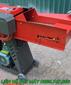 Báo giá máy băm cỏ băng tải sắt