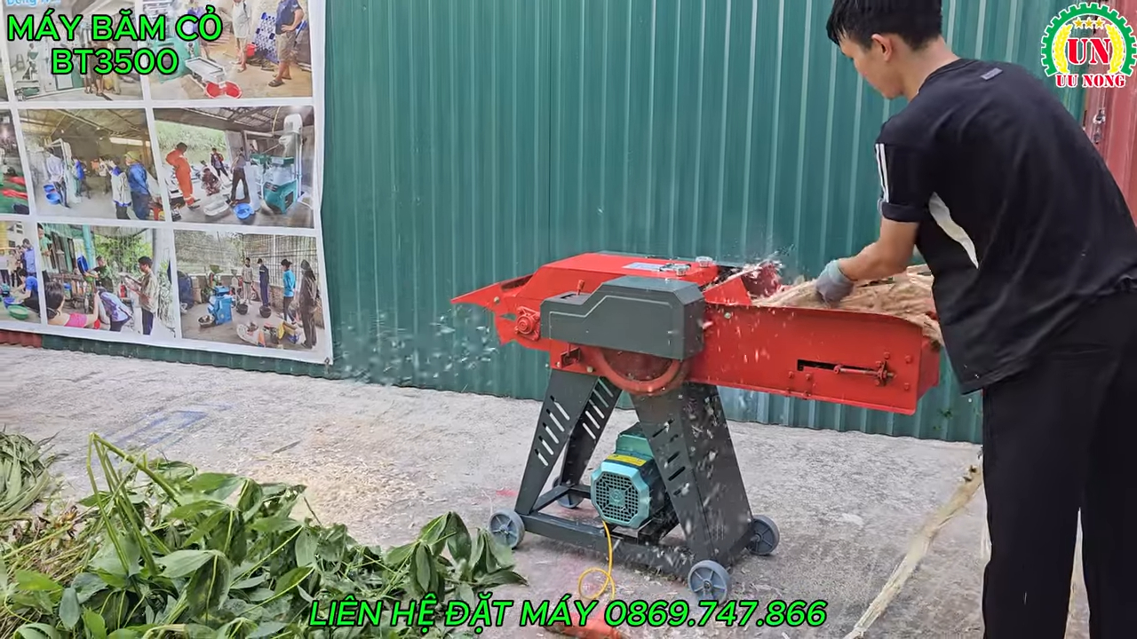 Báo giá máy băm cỏ băng tải sắt