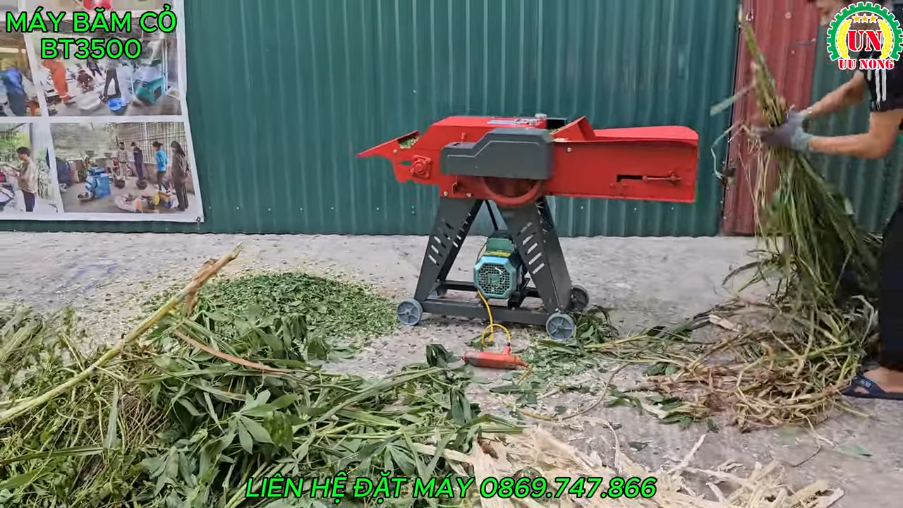 Báo giá máy băm cỏ băng tải sắt
