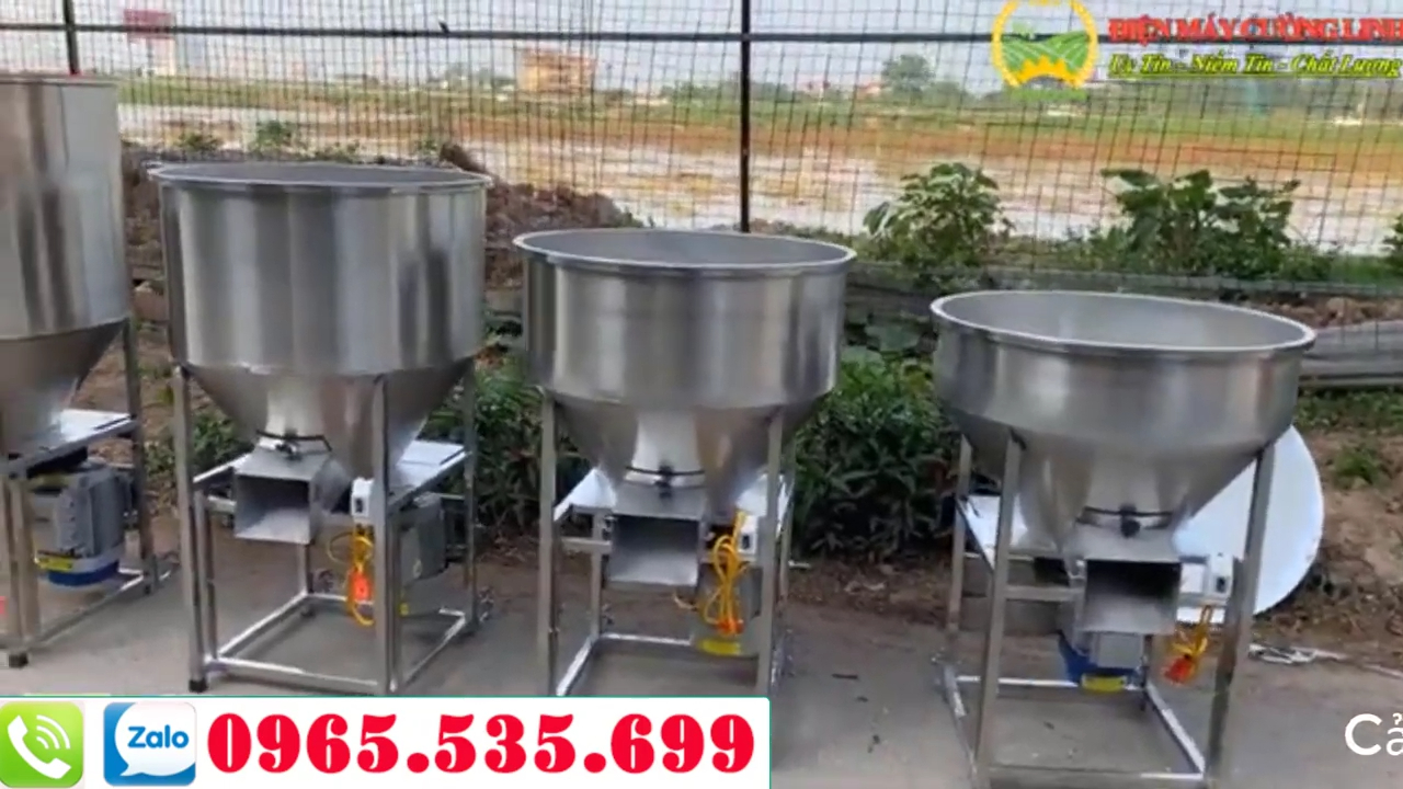 Máy Trộn Thức Ăn Chăn Nuôi Nằm Ngang