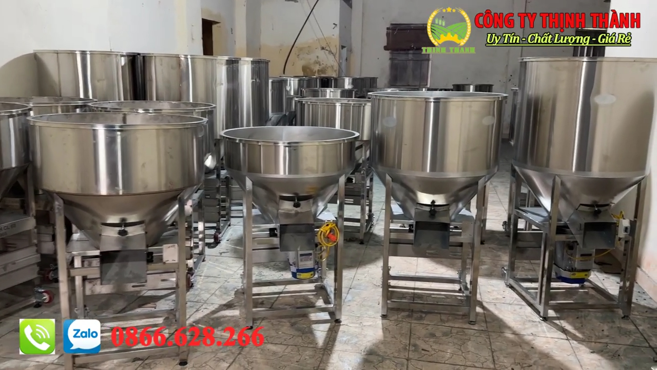 Khám phá máy trộn cám trục đứng