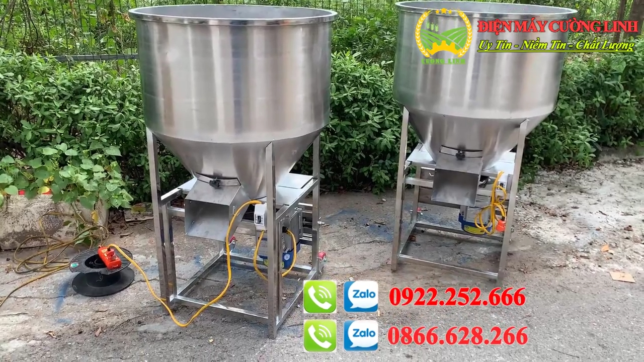 (898) Máy Trộn Cám Chăn Nuôi Dạng Trục Đứng 4 Bao 100Kg Cải Tiến Mới (1)