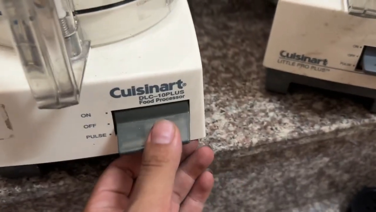 Máy xay thịt Cuisinart cỡ lớn
