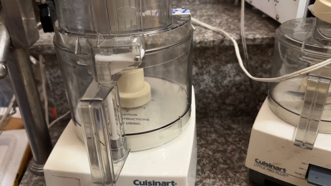 Máy xay thịt Cuisinart cỡ lớn