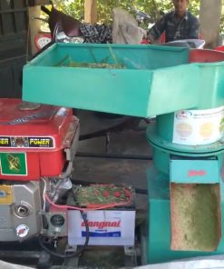 Lợi ích máy ép cỏ đánh cám ăn liền trong mô hình ủ sáng nuôi dê