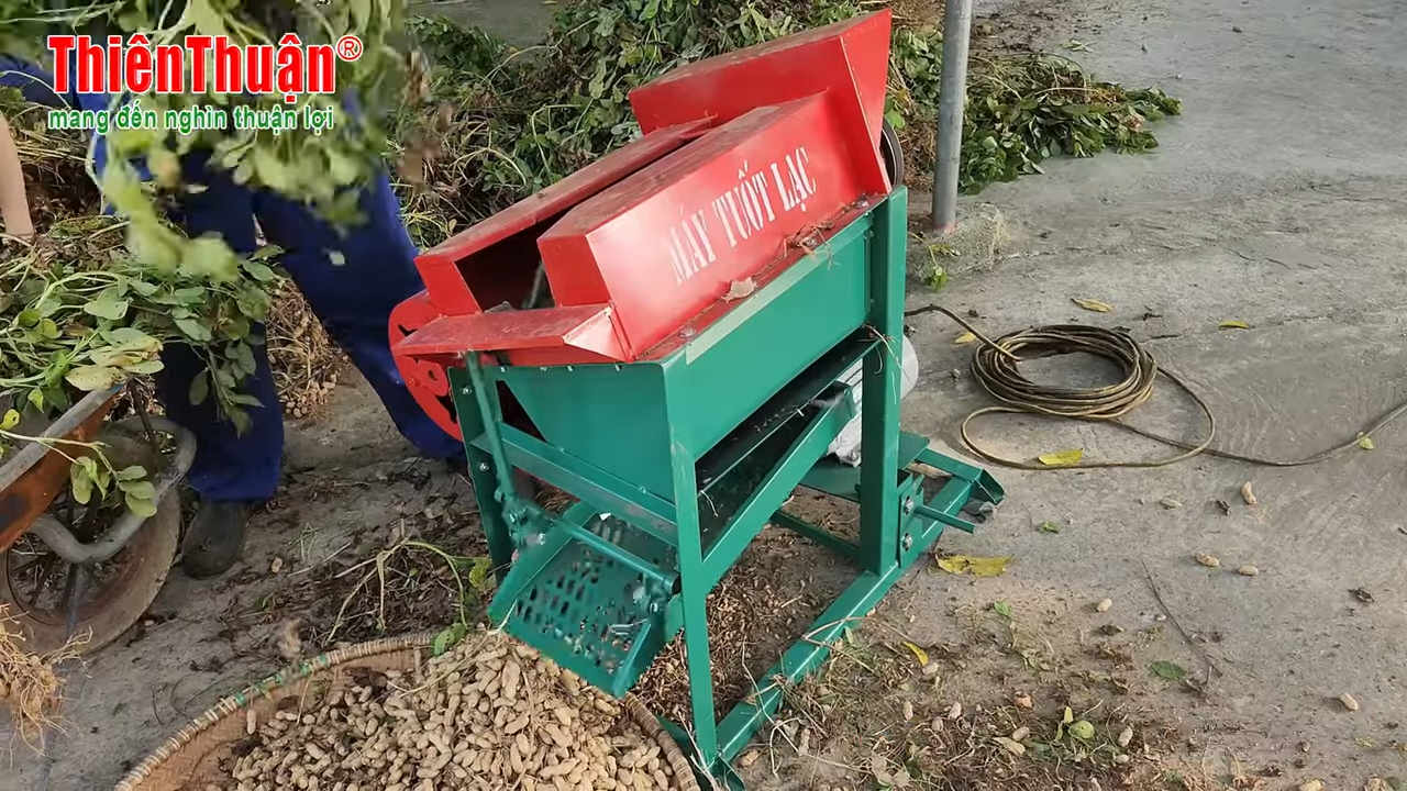 Máy tuốt lạc gia đình năng suất cao tách củ lạc khỏi thân cây cho hộ nông trại nhỏ