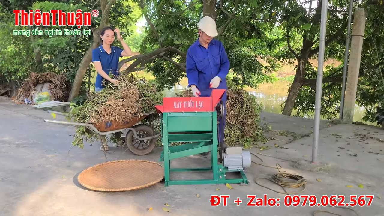 Máy tuốt lạc gia đình năng suất cao tách củ lạc khỏi thân cây cho hộ nông trại nhỏ