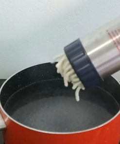 Cách làm mì tươi tại nhà bằng máy làm mì cầm tay Bear nhanh và tiện lợi