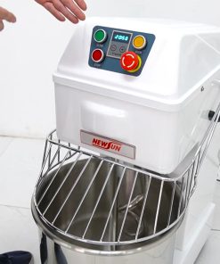Review tổng hợp các loại máy trộn bột và đánh kem trứng - chi tiết máy 3