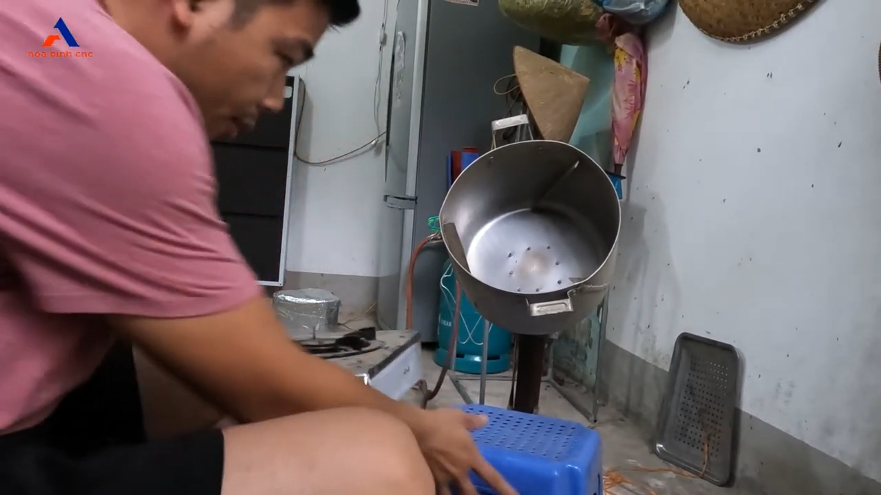 Máy rang lạc tự chế khung lồng quay 2kg mỗi mẻ rang đậu phộng và hạt khô