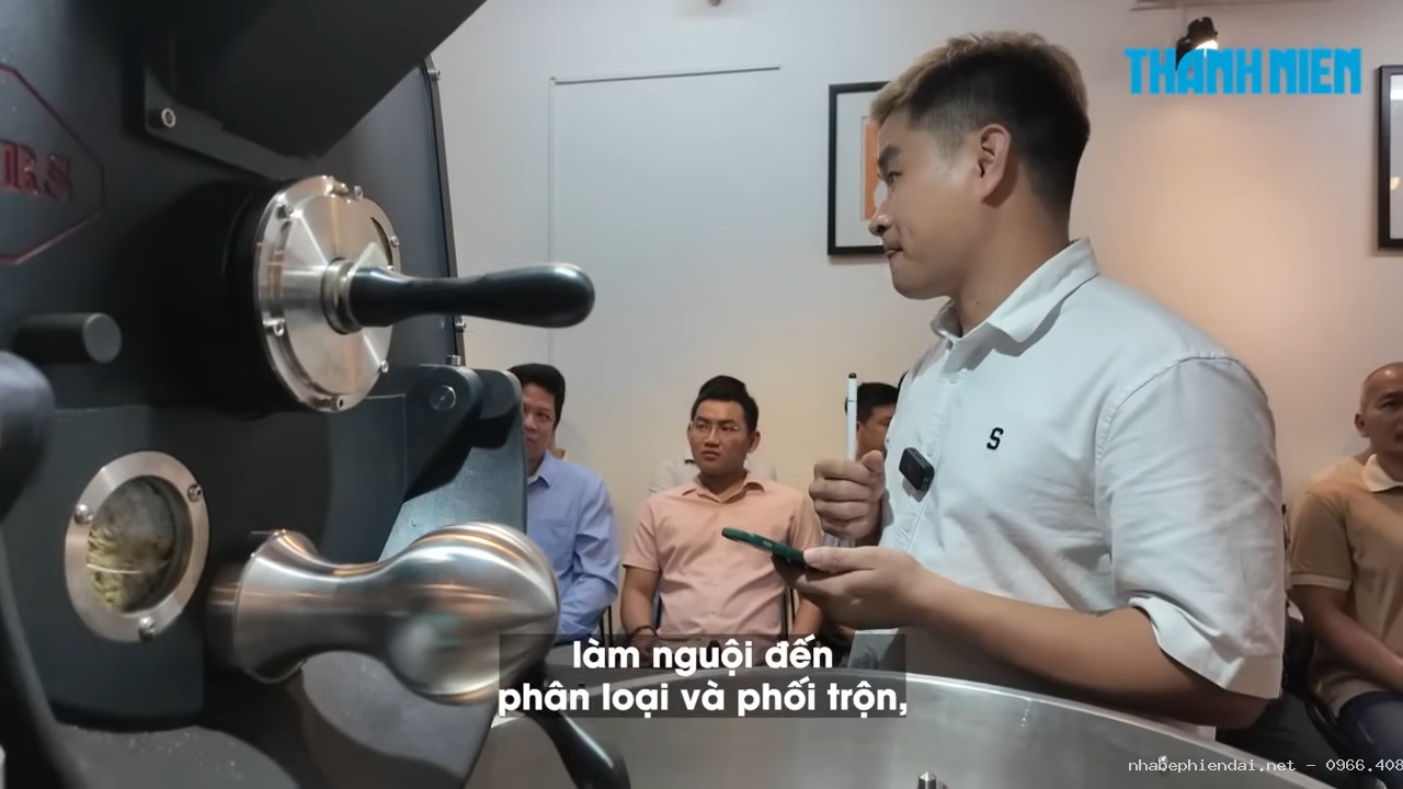 Máy rang cà phê AI Mars V5 do kỹ sư Việt phát triển