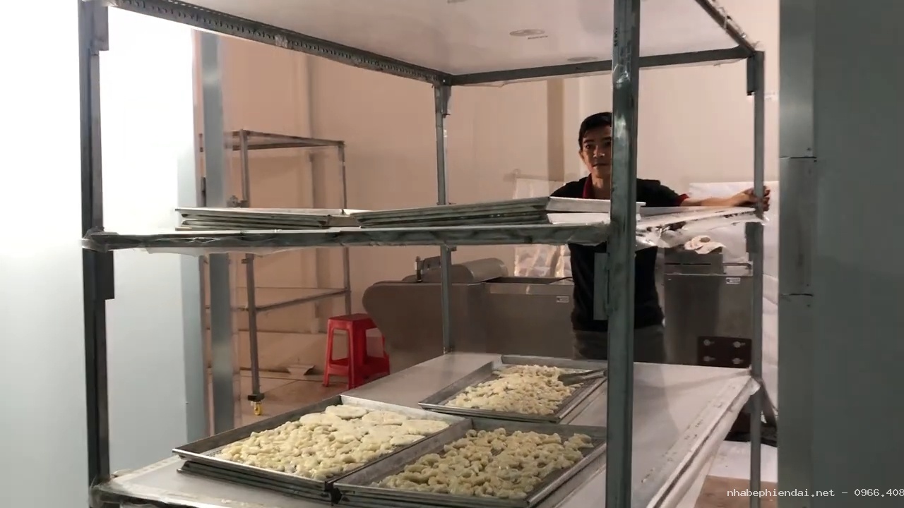 Máy sấy lạnh nông sản 40–400kg tươi/mẻ giải pháp hiện đại cho hợp tác xã và doanh nghiệp