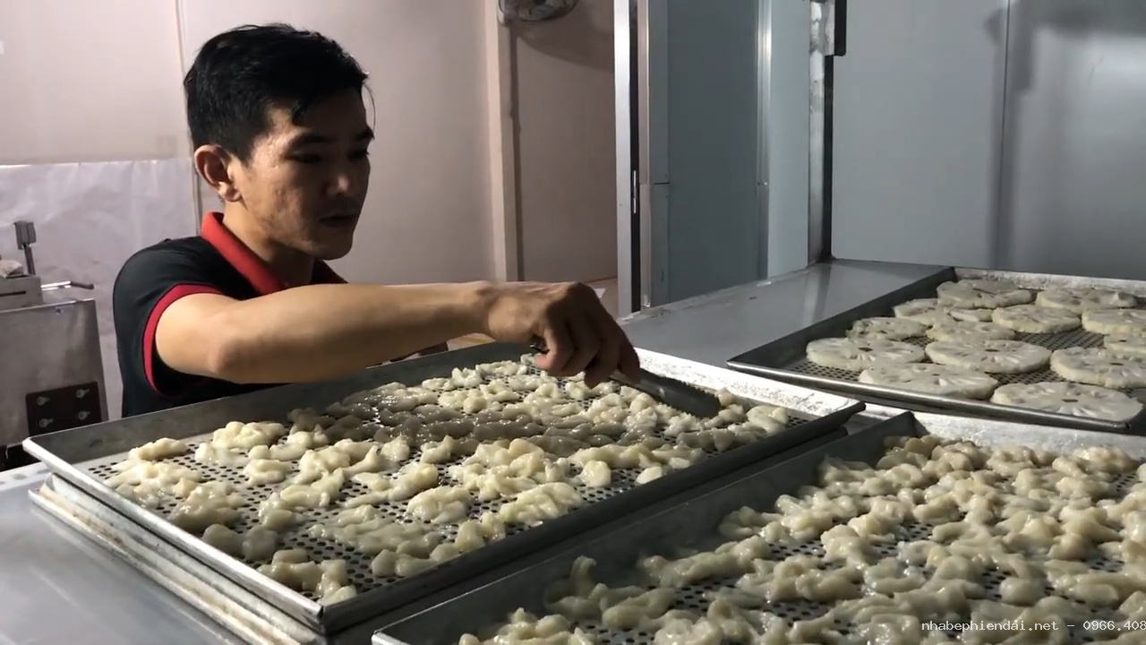 Máy sấy lạnh nông sản 40–400kg tươi/mẻ giải pháp hiện đại cho hợp tác xã và doanh nghiệp