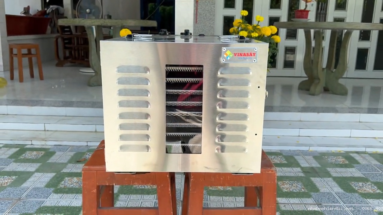 Máy Sấy Phù Hợp Khi Tự Làm Lạp Xưởng Tại Nhà