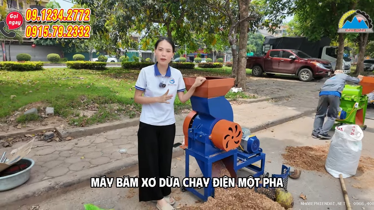 Máy băm xơ dừa B250 – giải pháp xử lý vỏ dừa chất cao như núi sau vườn