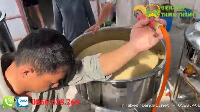 MÁY TRỘN CÁM TRỤC ĐỨNG 2 BAO 50KG INOX GIÁ RẺ