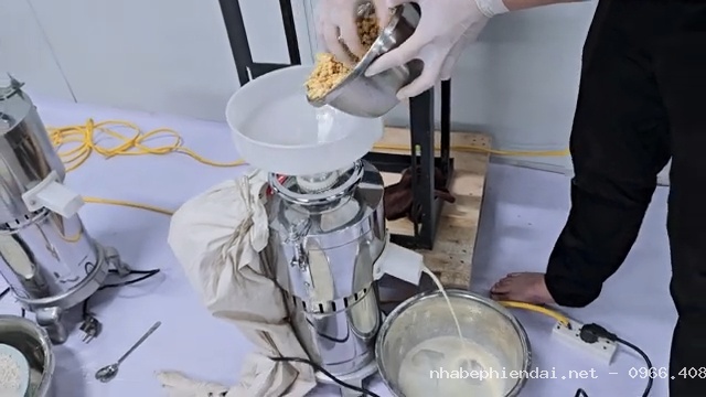 Máy Xay Bột Gạo Nước, Xay Đậu Nành Có Giá Bán Bao Nhiêu