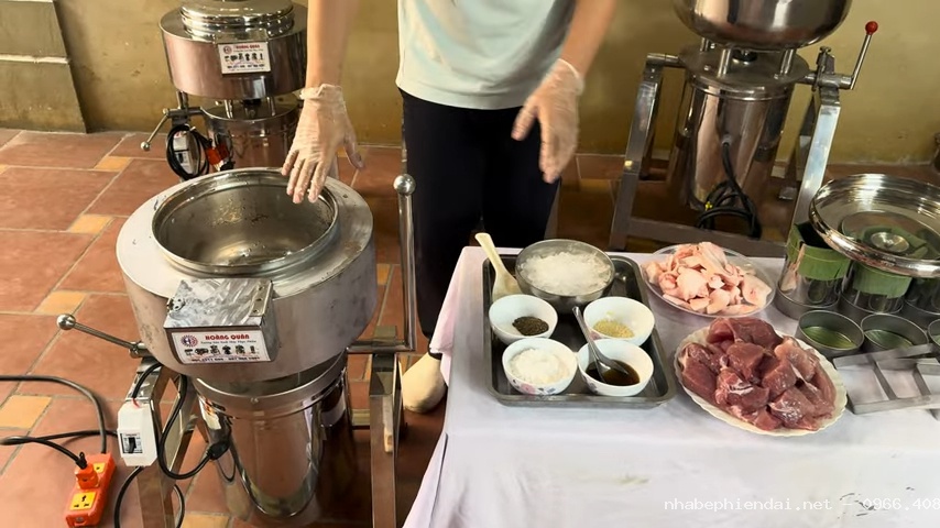 Máy xay giò chả, chả lụa gia đình – phiên bản 2026