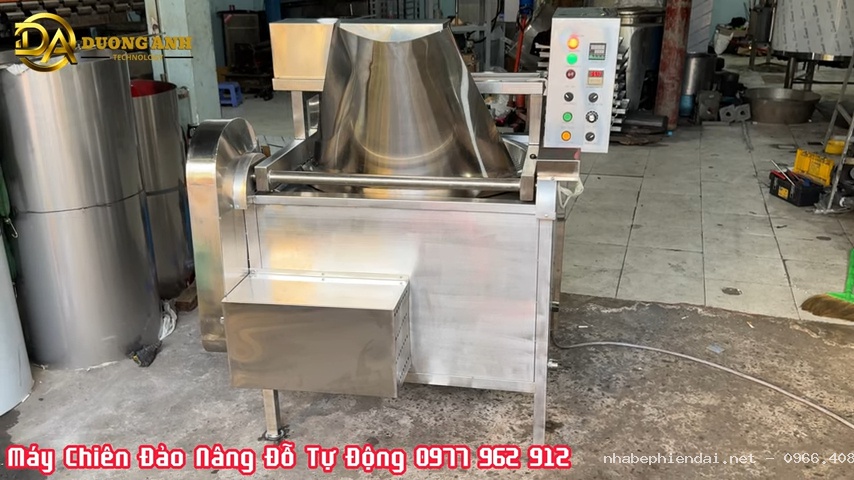 Máy chảo chiên công nghiệp tự động đảo liệu và nâng đổ