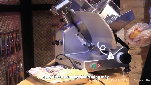 Máy Thái Thịt Đông Lạnh ES300 – Đánh Giá Năng Suất 30kg Có Đáng Đầu Tư