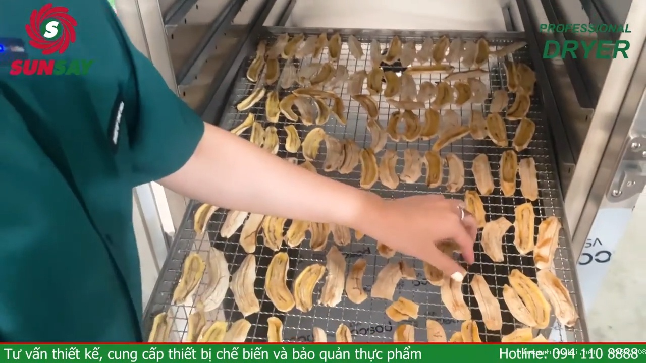 Chuối sấy dẻo bằng máy sấy lạnh SUNSAY giữ nguyên màu nguyên mùi nguyên vị