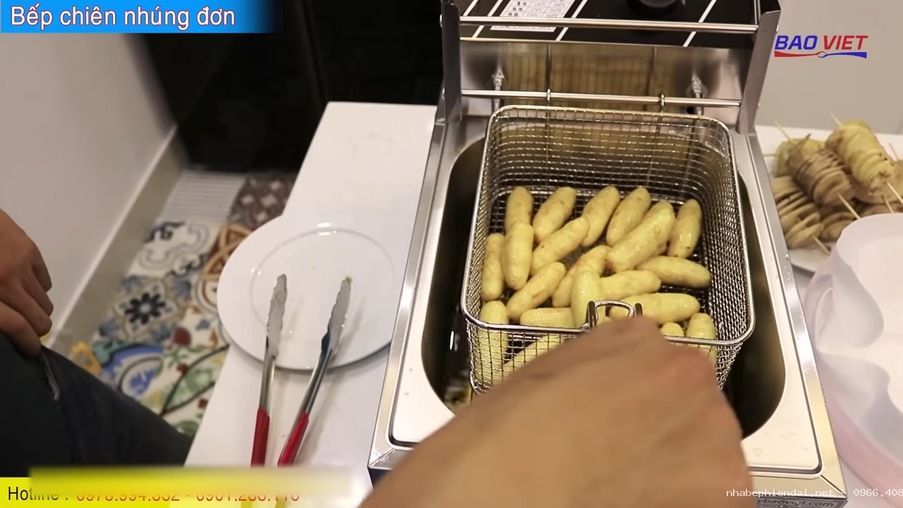 Bếp chiên nhúng điện chiên xôi chiên, khoai lang kén, cánh gà và nem chua rán