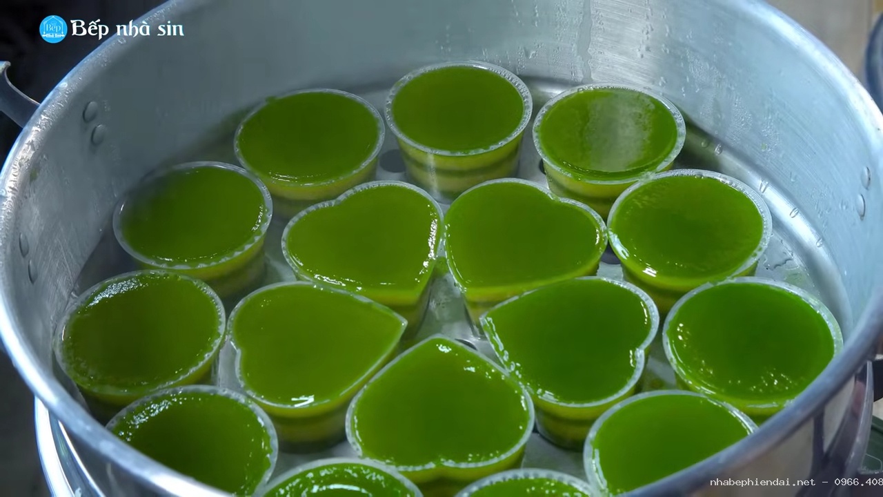 Cách làm bánh da lợn lá dứa đậu xanh dẻo giòn, béo thơm tại nhà