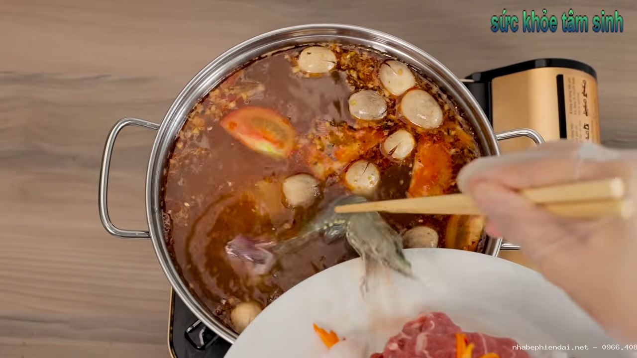 Cách nấu lẩu Thái chua cay thơm ngon cho những buổi tiệc miền quê