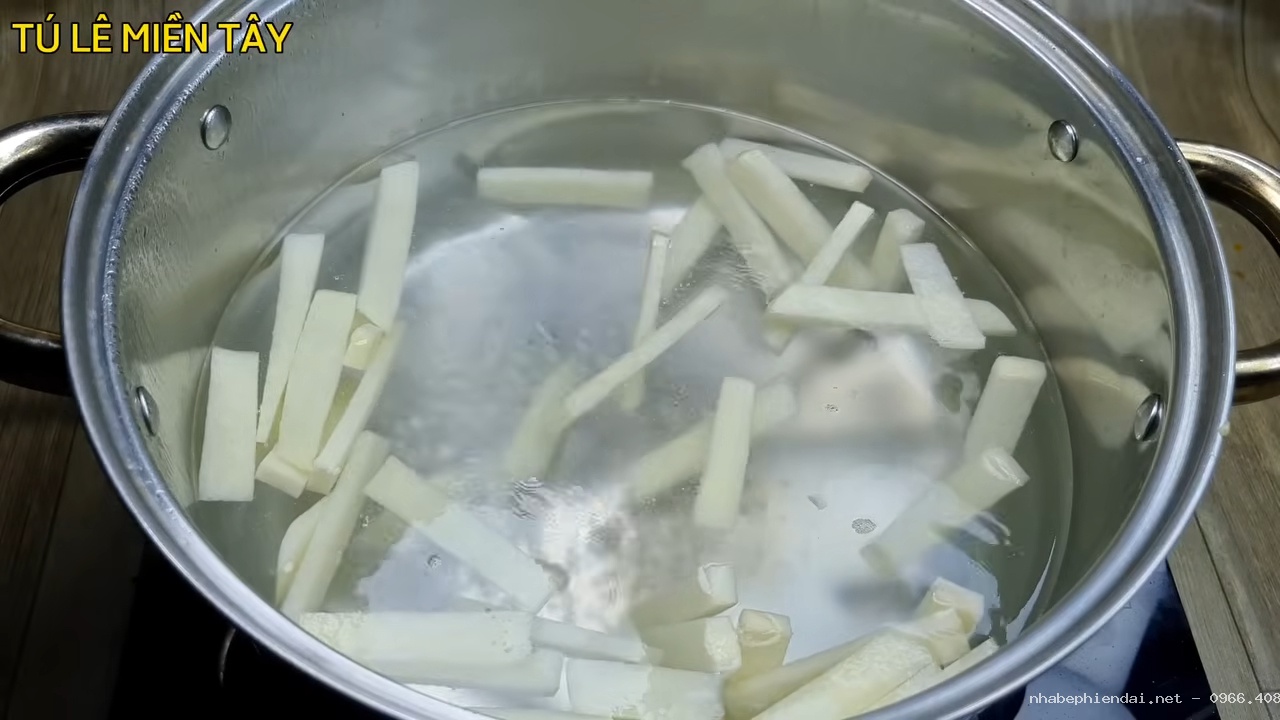 Cách nấu bún riêu chay thơm ngon, nước lèo ngọt thanh dễ làm tại nhà