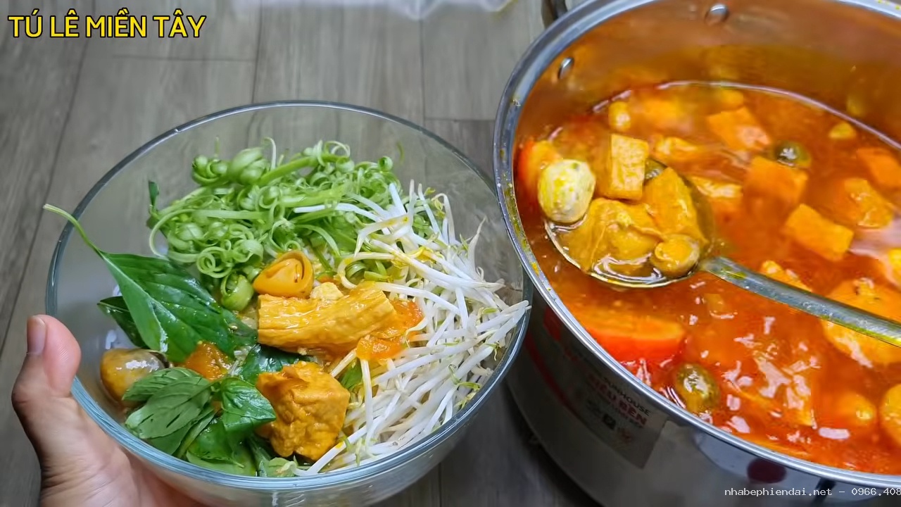 Cách nấu bún riêu chay thơm ngon với riêu cua chay từ sữa đậu nành