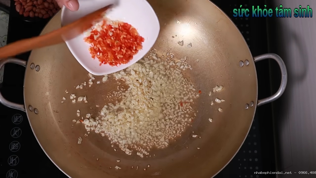Cách Làm Đậu Phộng Rang Tỏi Ớt