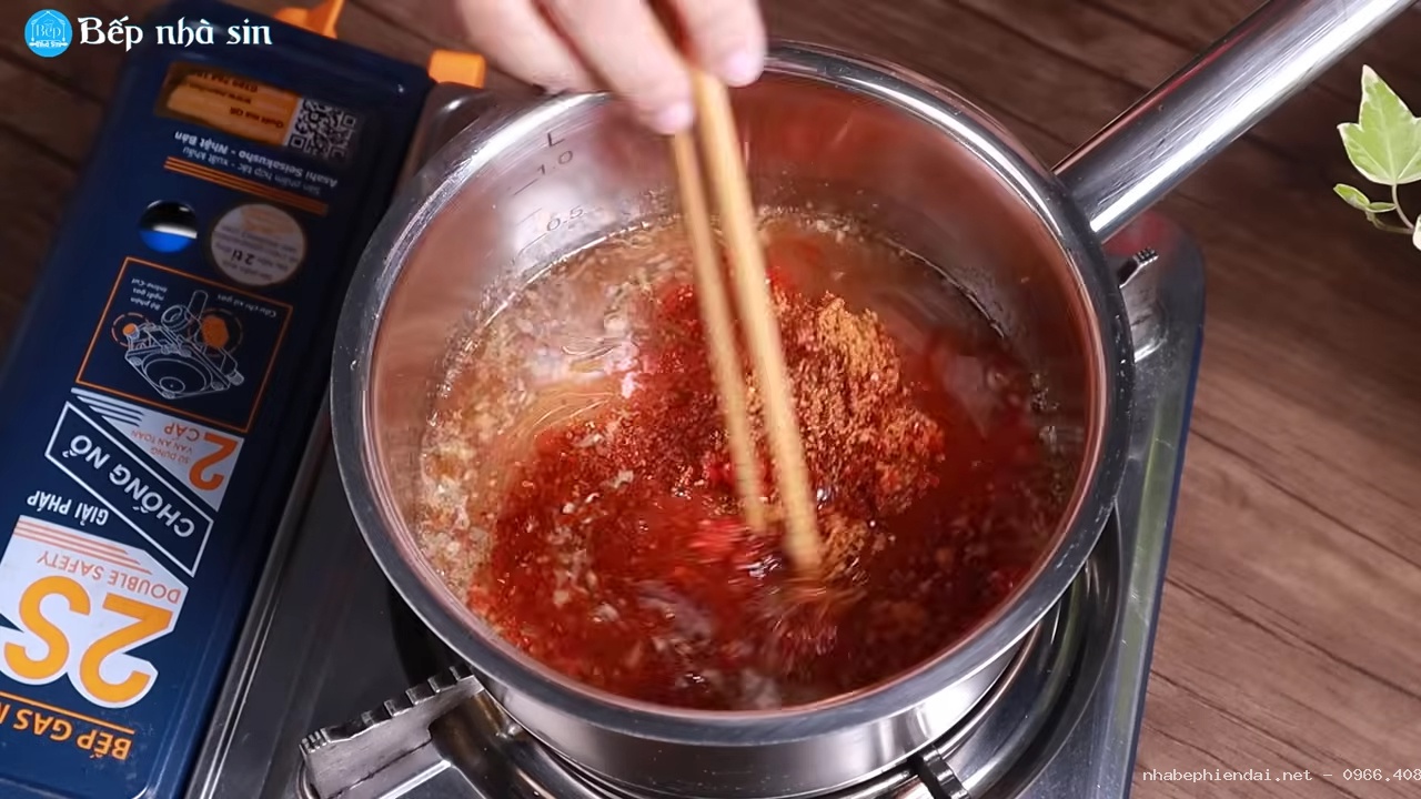 Cách làm chân gà sốt Thái chua cay, giòn ngon, bảo quản lâu
