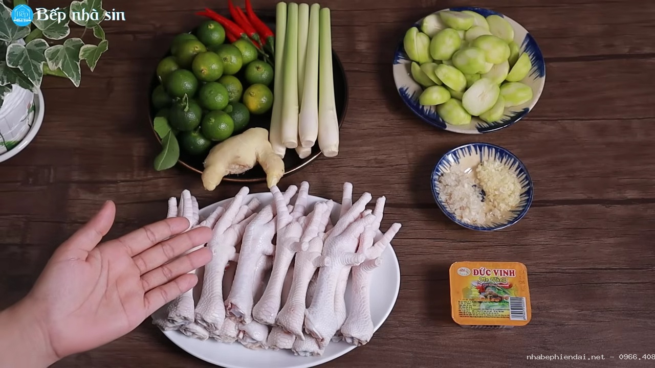Cách làm chân gà sốt Thái chua cay, giòn ngon, bảo quản lâu