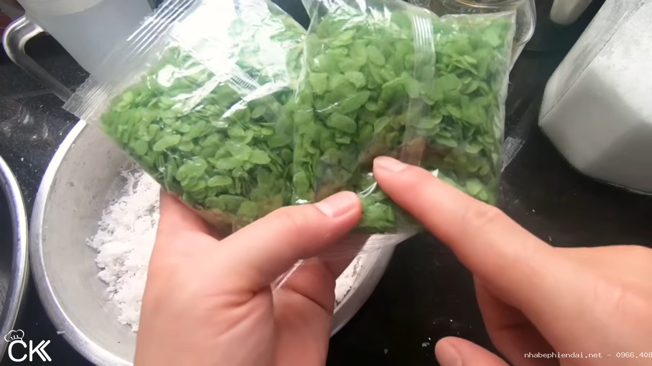 Cách Làm Cốm Dẹp Trộn Dừa