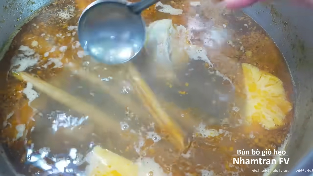 Cách nấu Bún Bò Giò Heo Bún Bò Huế thơm ngon đậm vị tại nhà