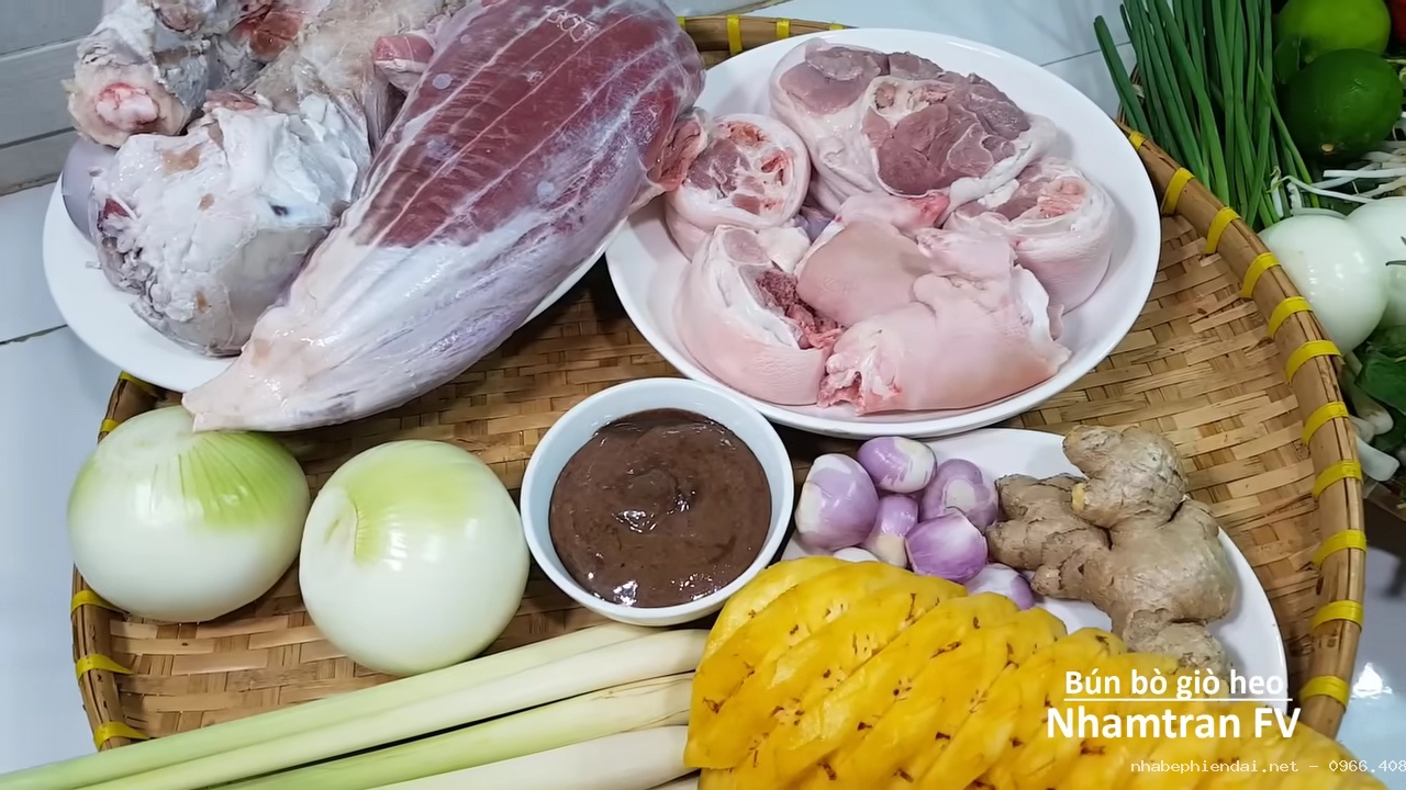 Cách nấu Bún Bò Giò Heo Bún Bò Huế thơm ngon đậm vị tại nhà